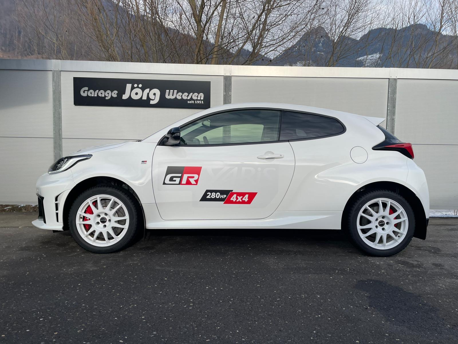 TOYOTA GR Yaris 1.6 Turbo Sport 4x4-image-2