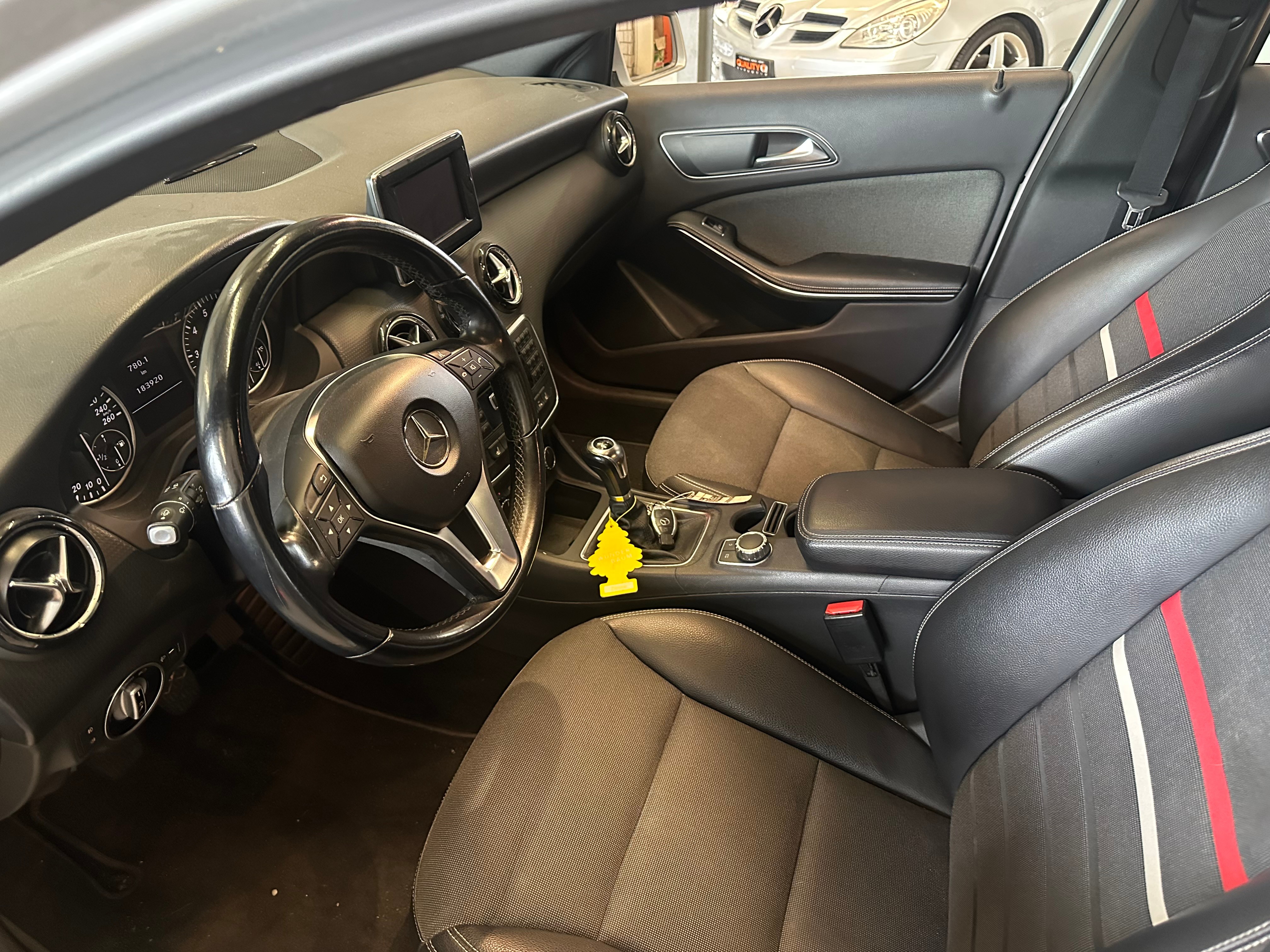 MERCEDES-BENZ A 180 Style — slika 7