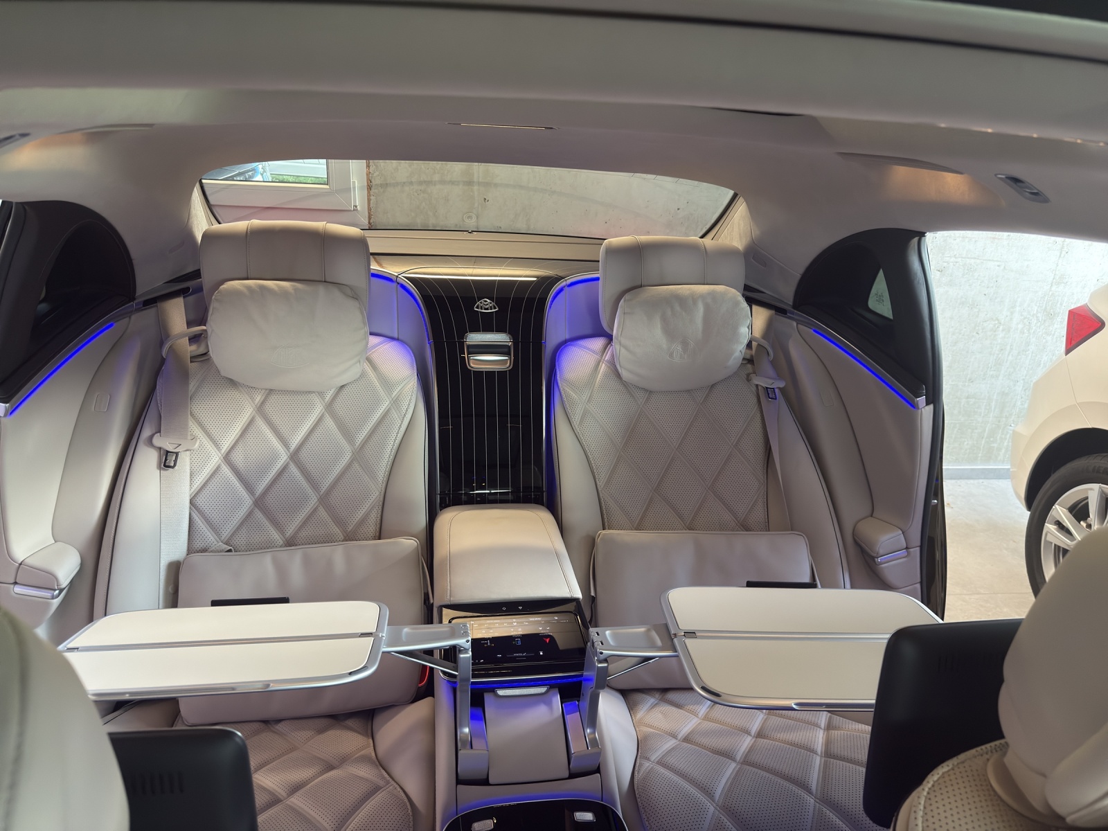 MERCEDES-BENZ S 580 4Matic Maybach 9G-Tronic-image-29