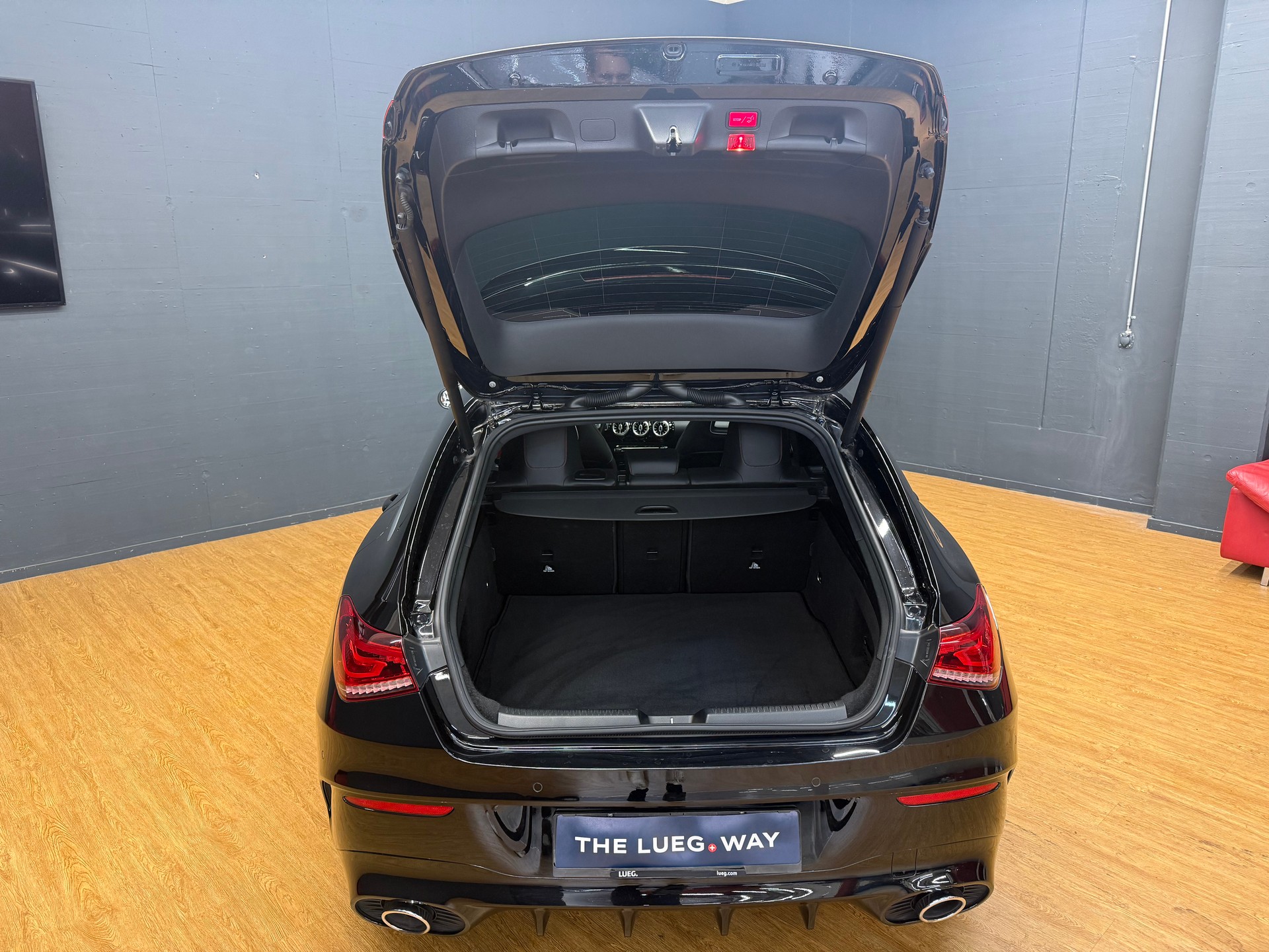 MERCEDES-BENZ CLA 35 4M - SB - AMG / Rückfahrkamera / Panorama-Dach / Multibeam LED-image-9