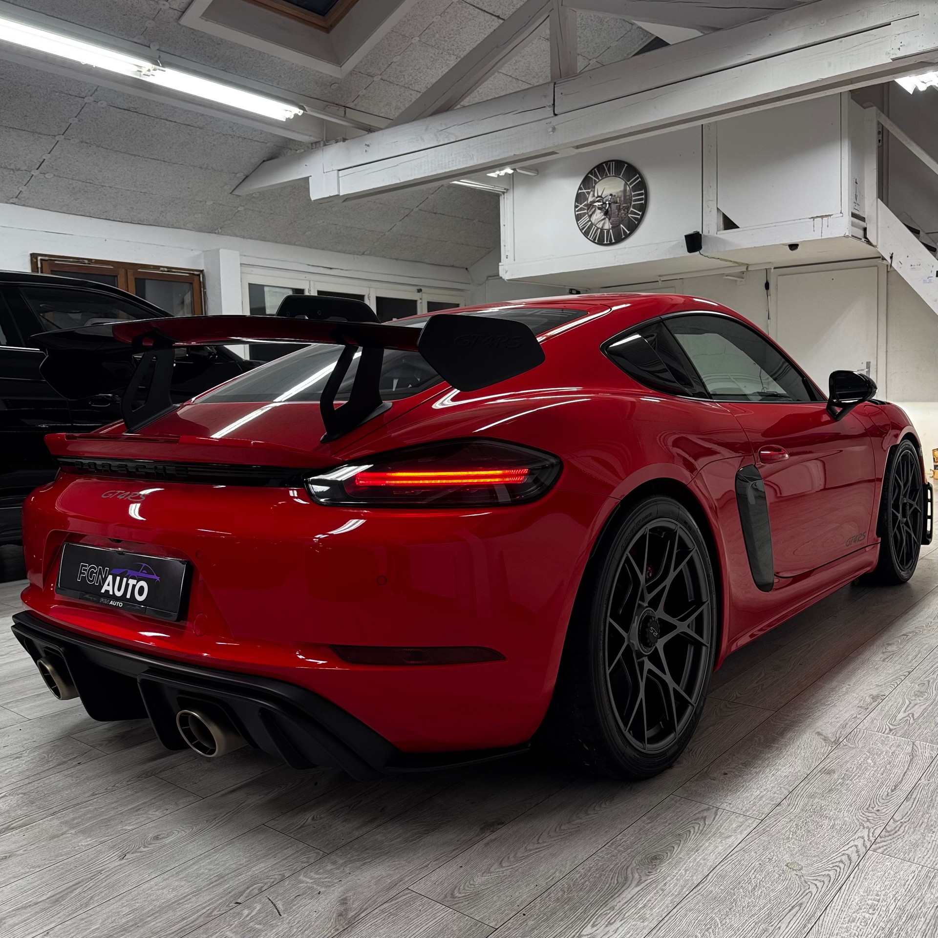 PORSCHE 718 Cayman GT4 RS PDK-image-3
