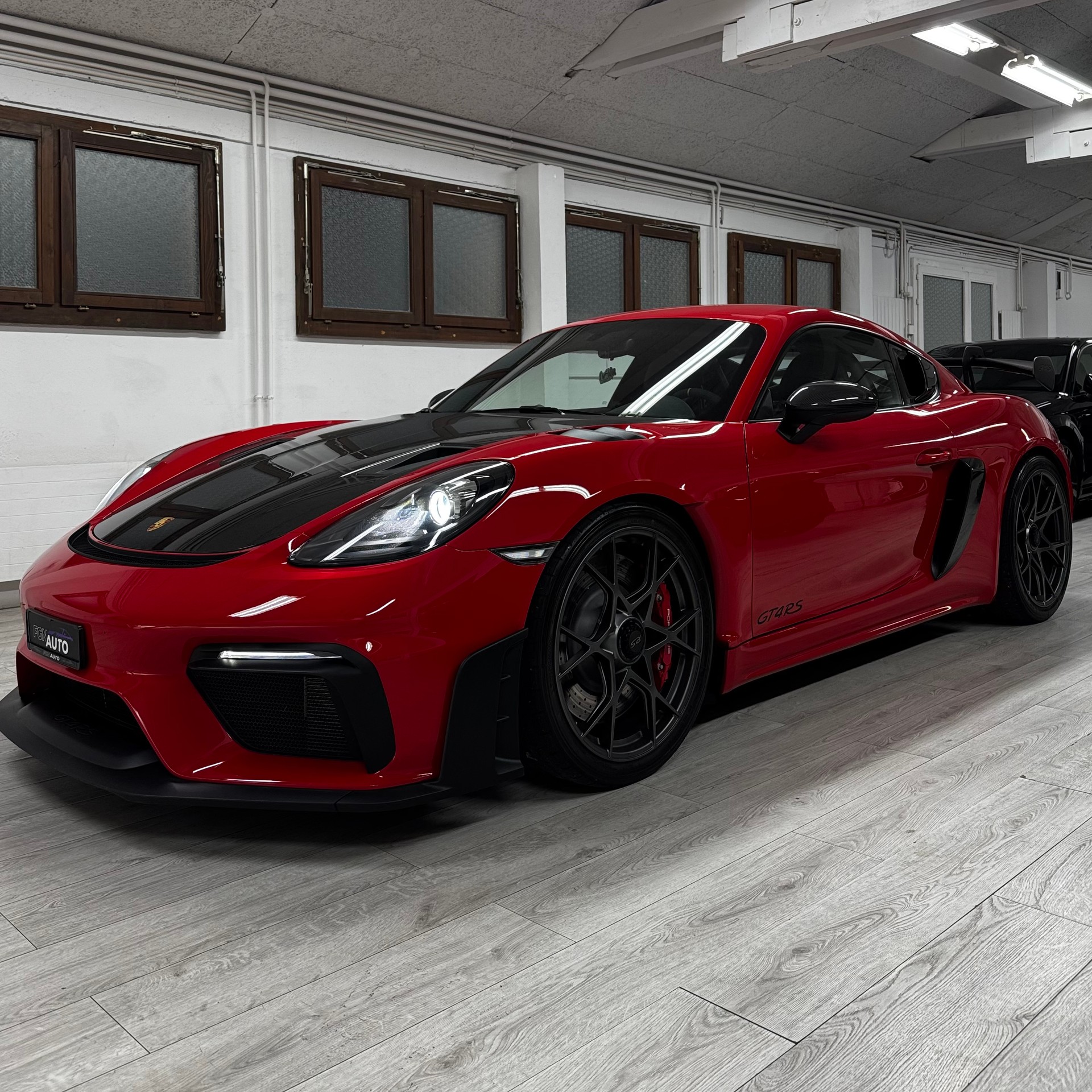 PORSCHE 718 Cayman GT4 RS PDK
