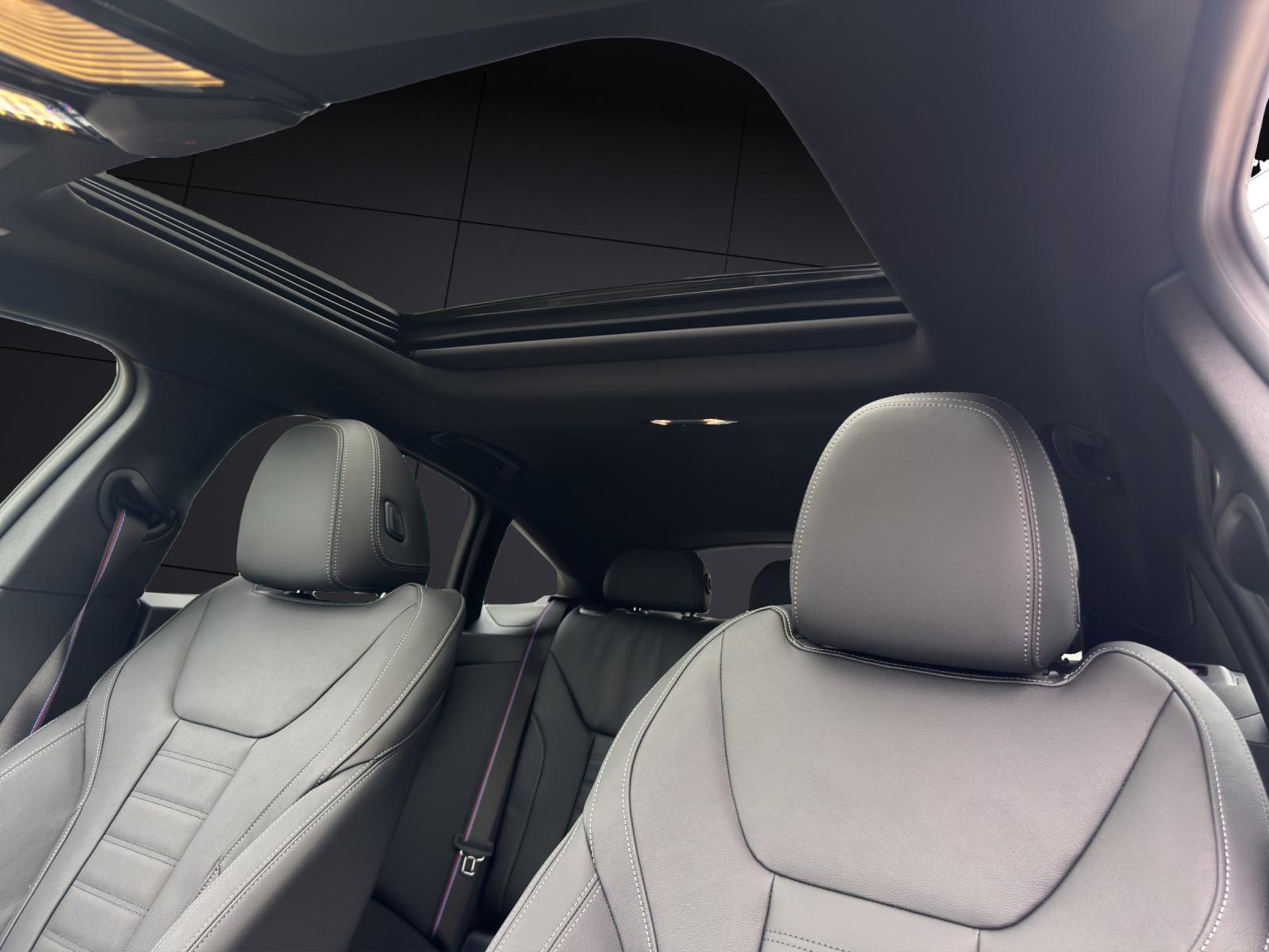 BMW i4 xDrive40-image-11