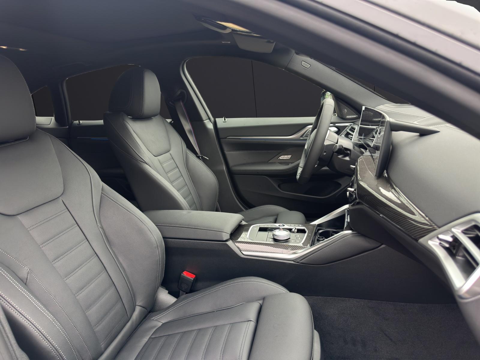 BMW i4 xDrive40-image-10