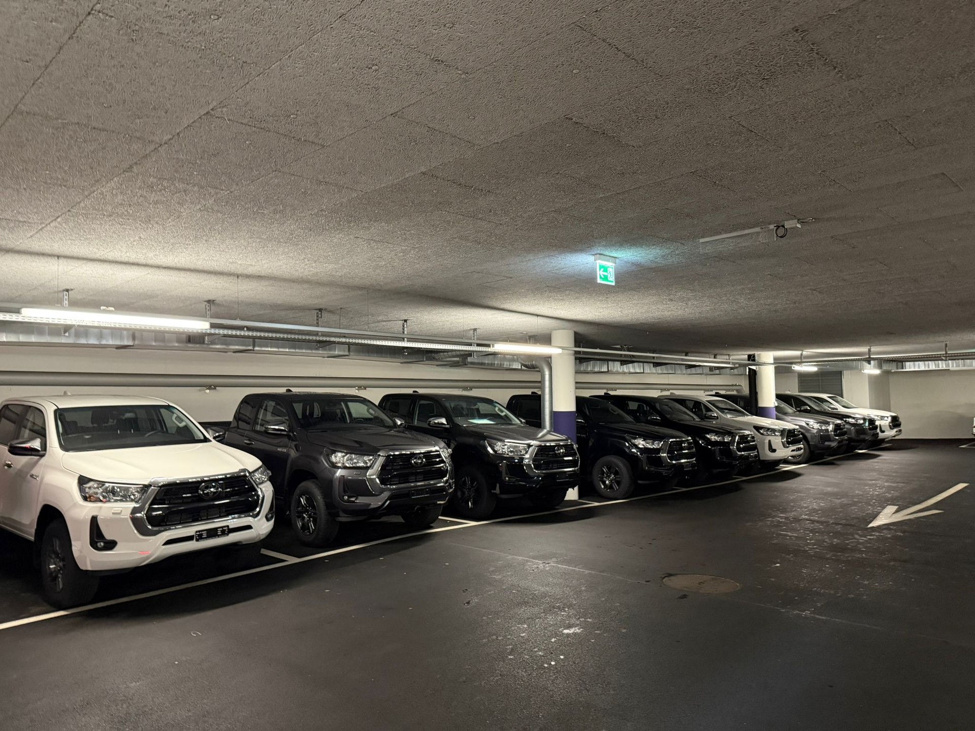 TOYOTA Hilux 2.4d Style Double Cab 4x4 A-image-9