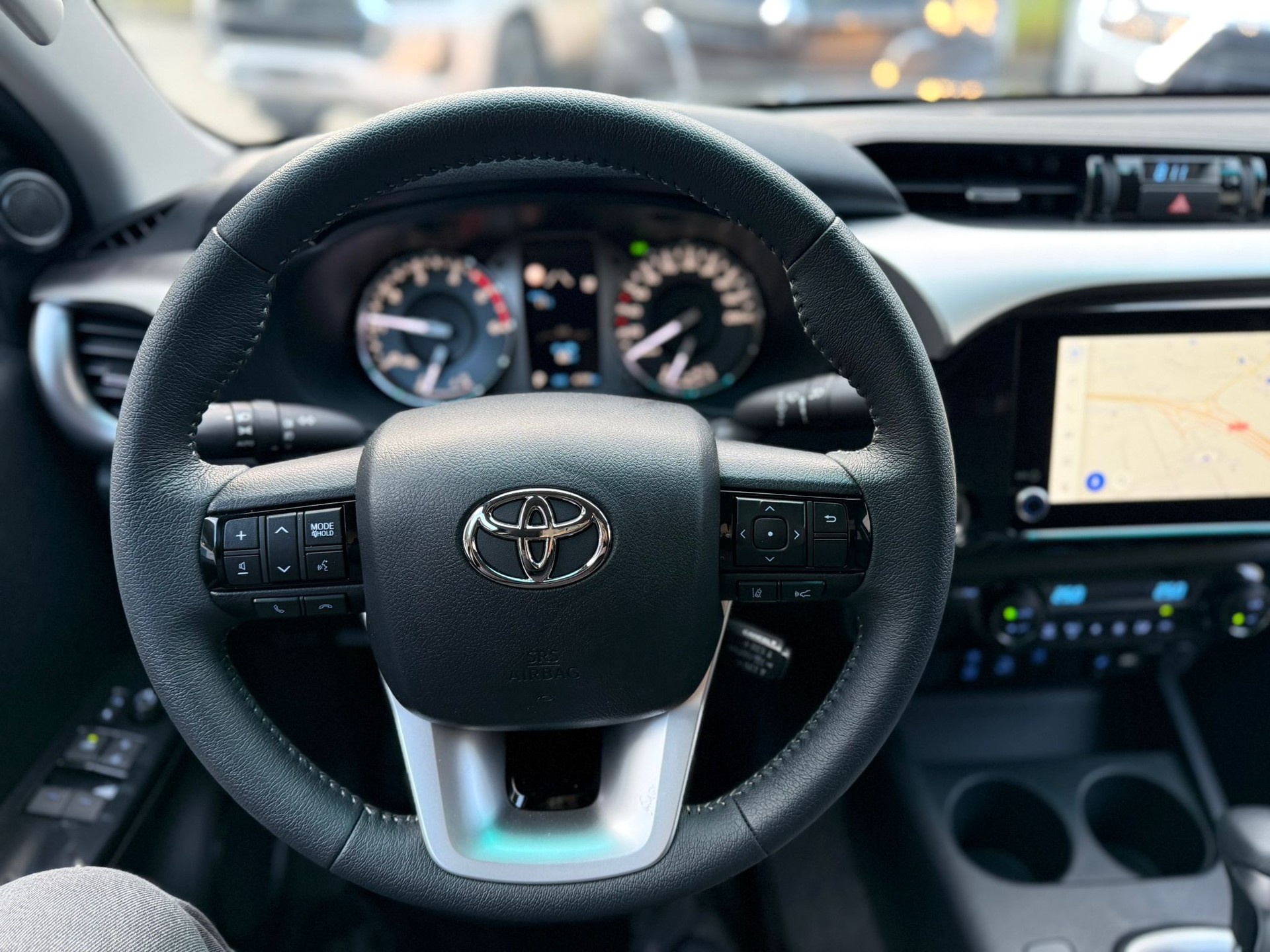 TOYOTA Hilux 2.4d Style Double Cab 4x4 A-image-2