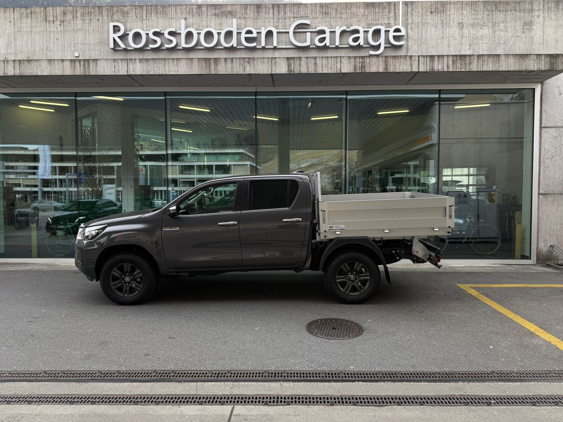 TOYOTA Hilux 2.4d Style Double Cab 4x4 A-image-0
