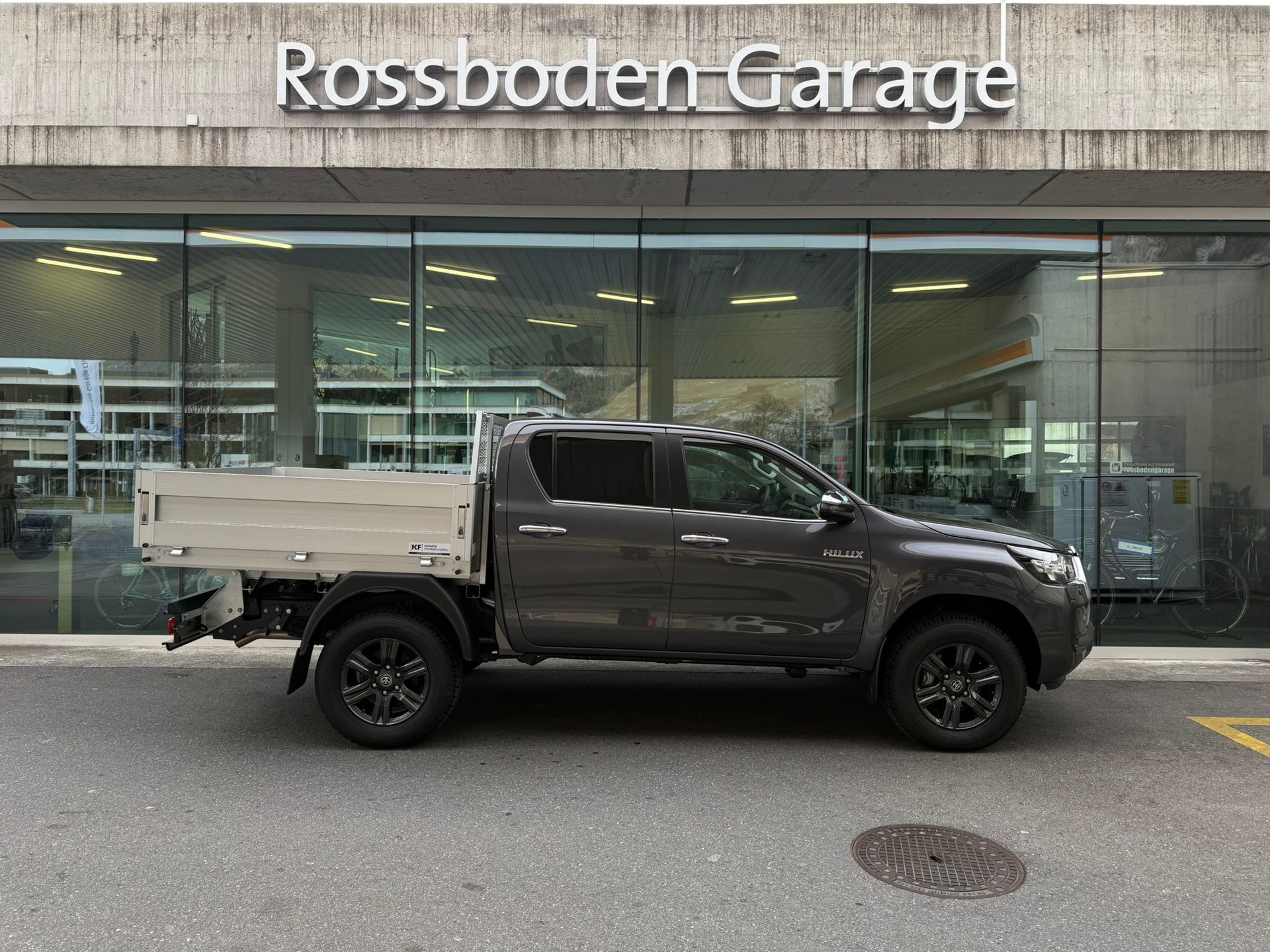 TOYOTA Hilux 2.4d Style Double Cab 4x4 A-image-1