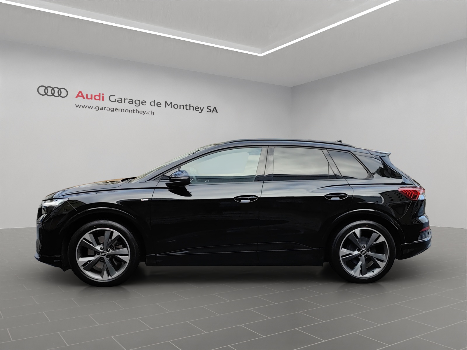 AUDI Q4 e-tron 50 quattro-image-1