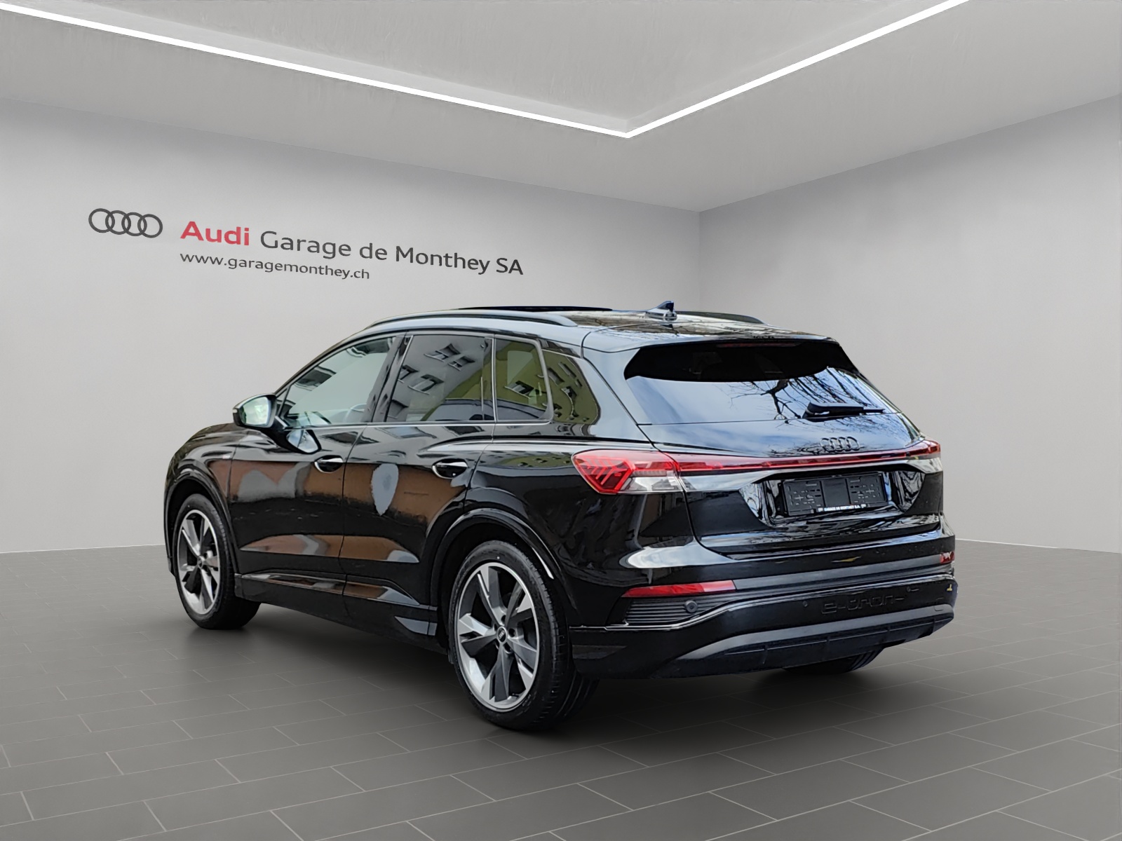 AUDI Q4 e-tron 50 quattro-image-2
