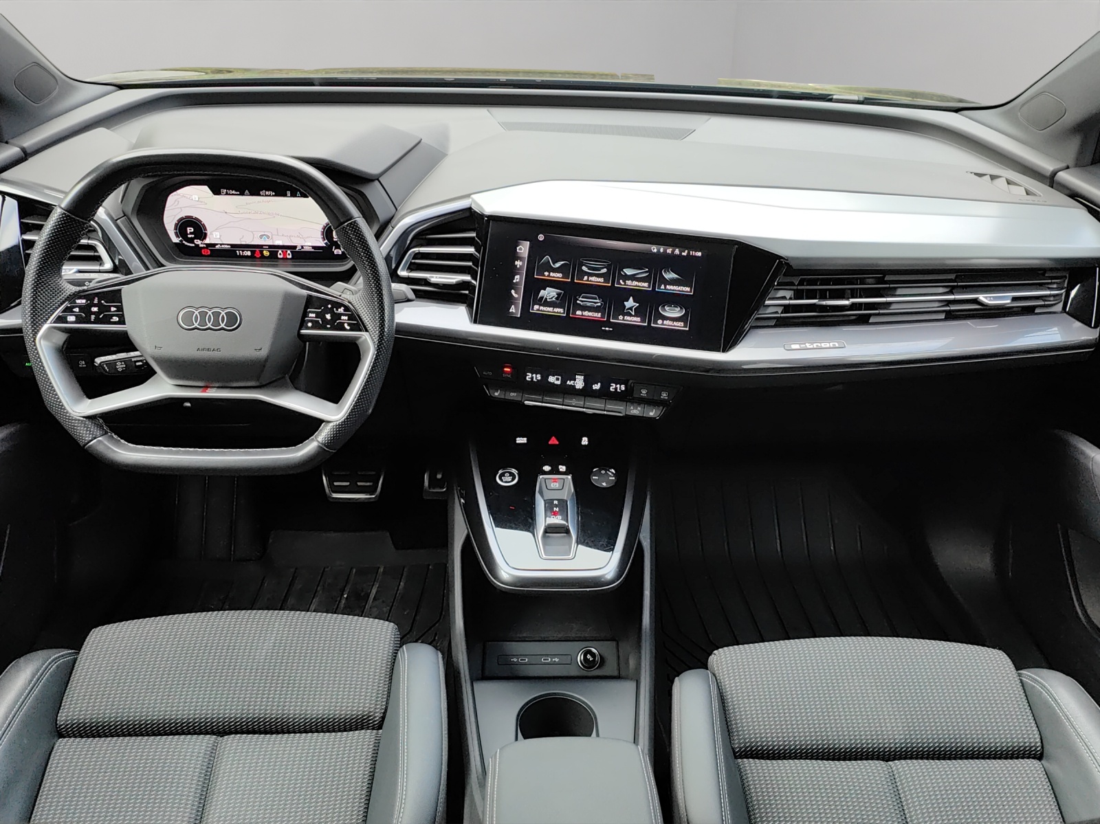 AUDI Q4 e-tron 50 quattro-image-10