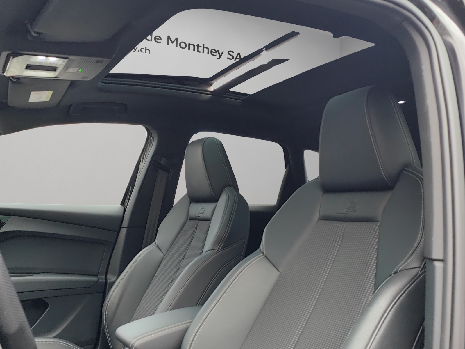 AUDI Q4 e-tron 50 quattro-image-9