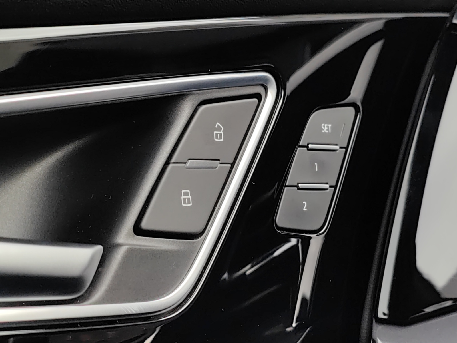 AUDI Q4 e-tron 50 quattro-image-14