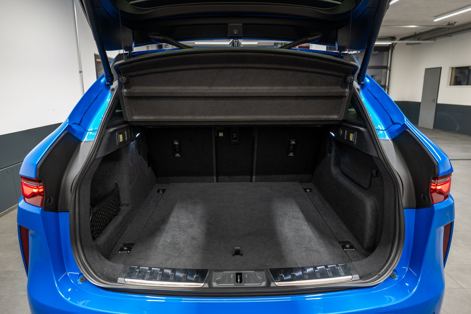 JAGUAR F-Pace 5.0 V8 SVR P550 AWD 5 Jahre Werksgarantie ab 1. Inv. oder 150'000km-image-21