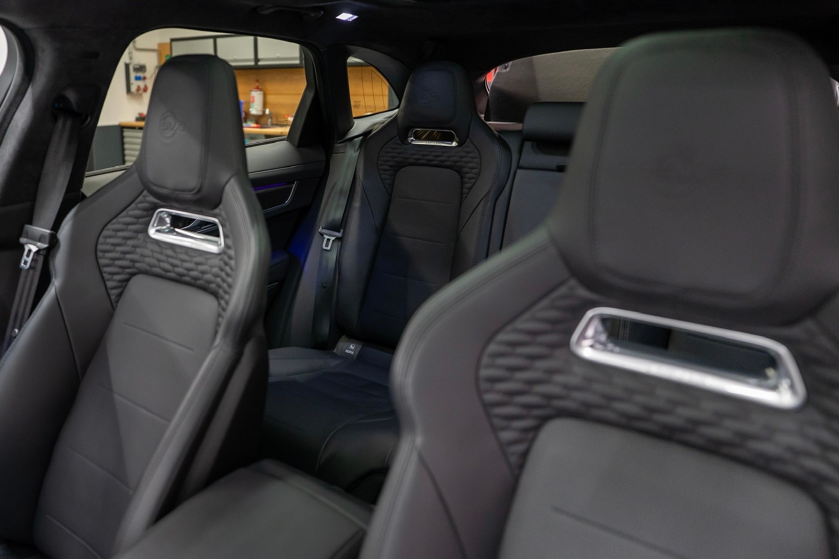 JAGUAR F-Pace 5.0 V8 SVR P550 AWD 5 Jahre Werksgarantie ab 1. Inv. oder 150'000km-image-12