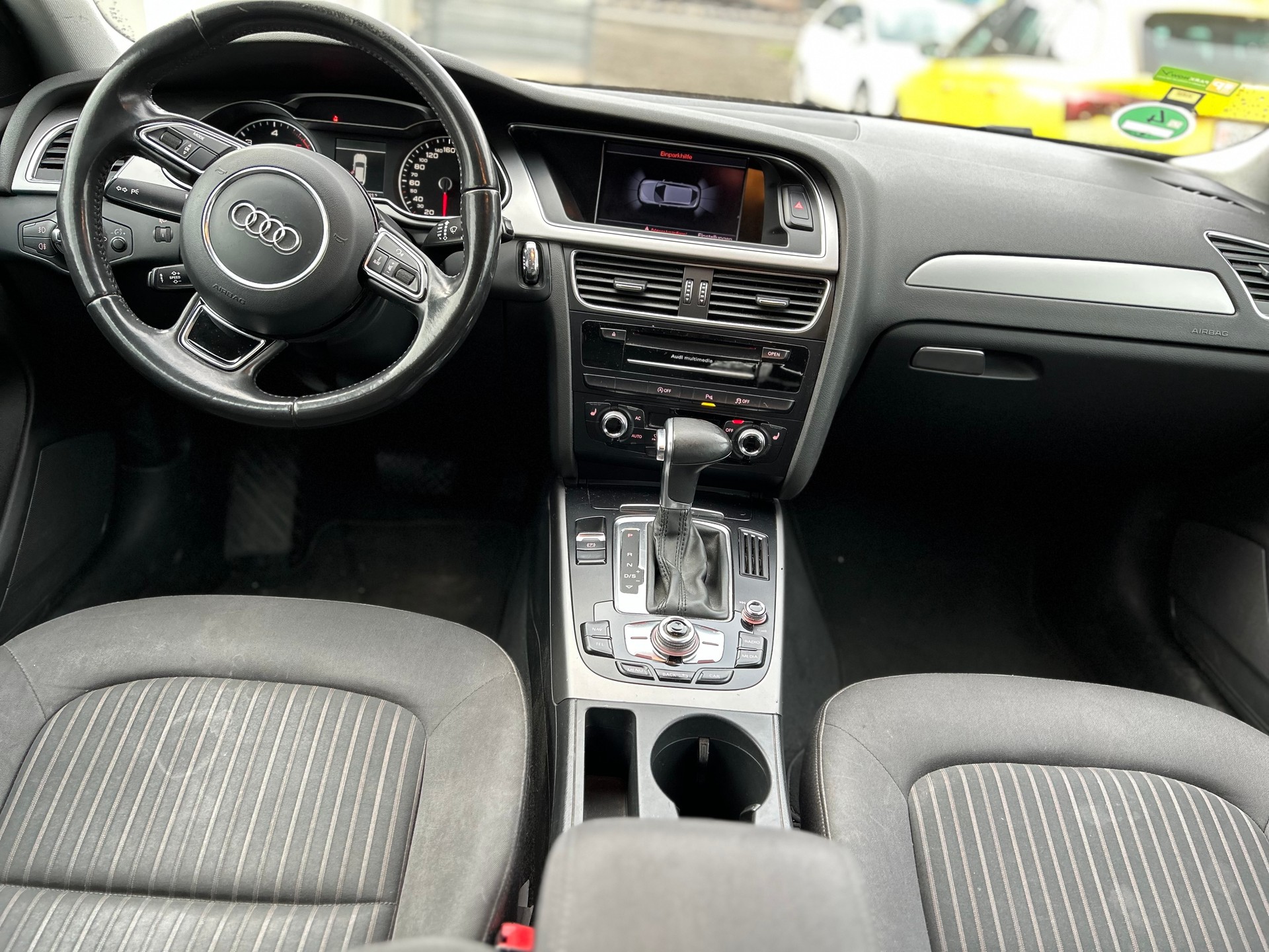 AUDI A4-image-7