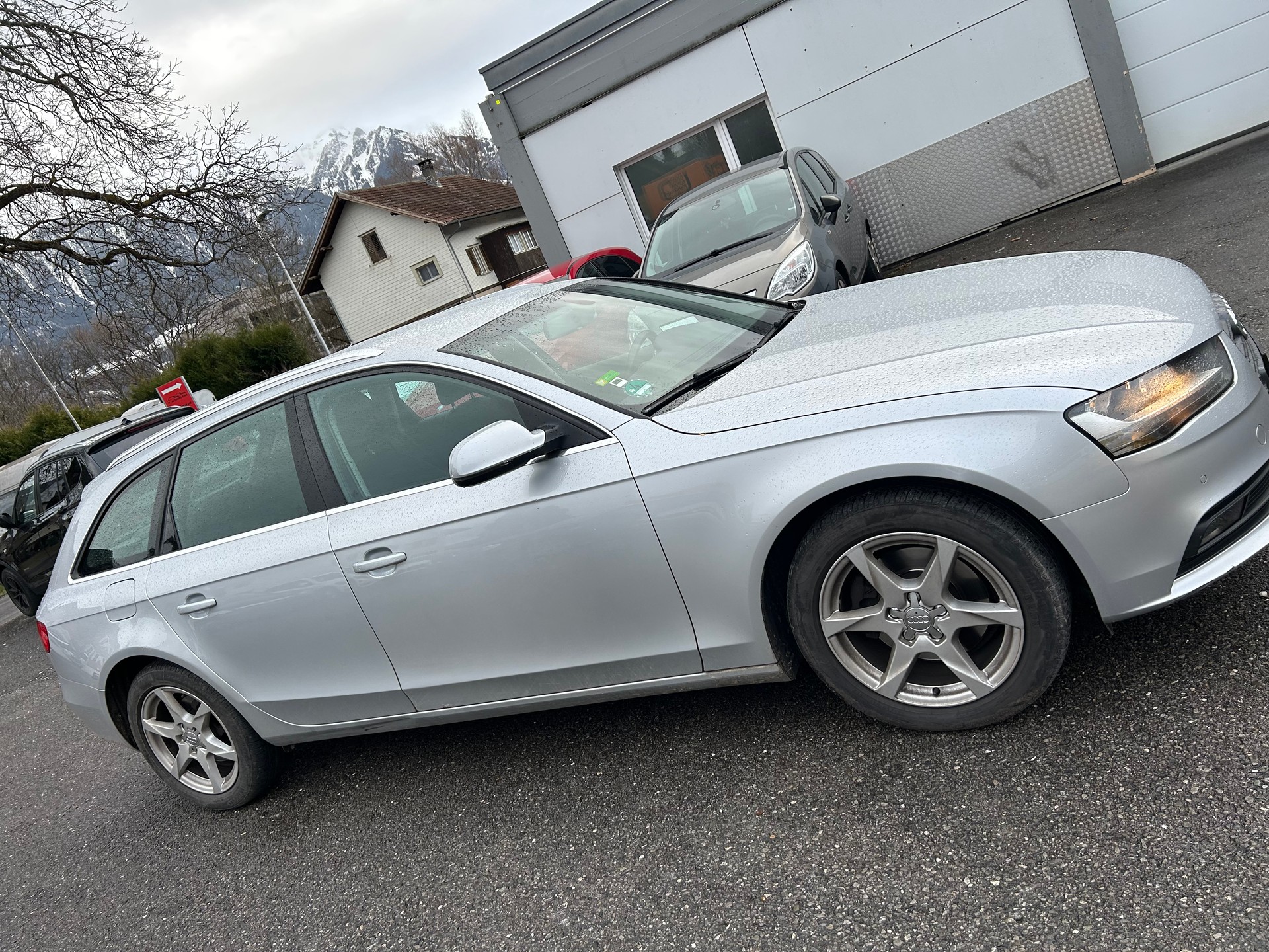 AUDI A4-image-1