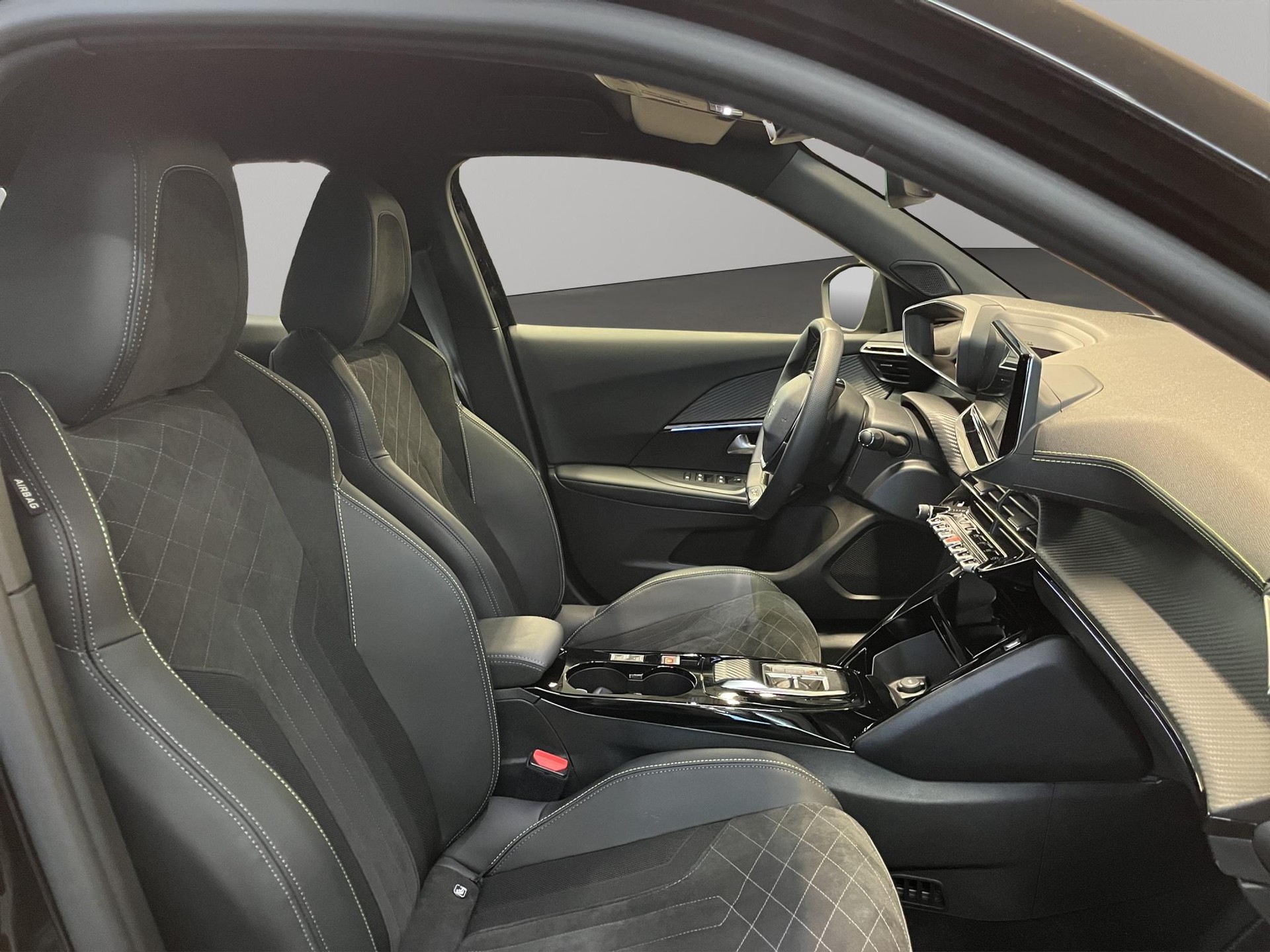 PEUGEOT 2008 e-GT Pack-image-8