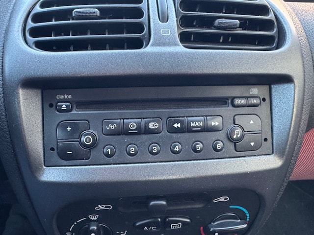 PEUGEOT 206 1.4 16V Premium-image-14