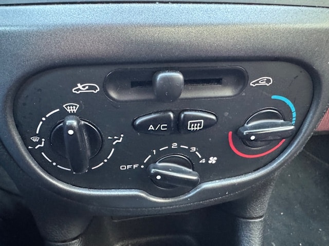 PEUGEOT 206 1.4 16V Premium-image-15