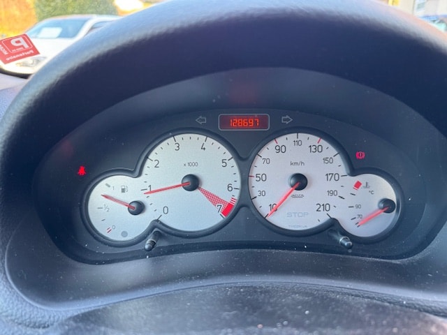 PEUGEOT 206 1.4 16V Premium-image-9