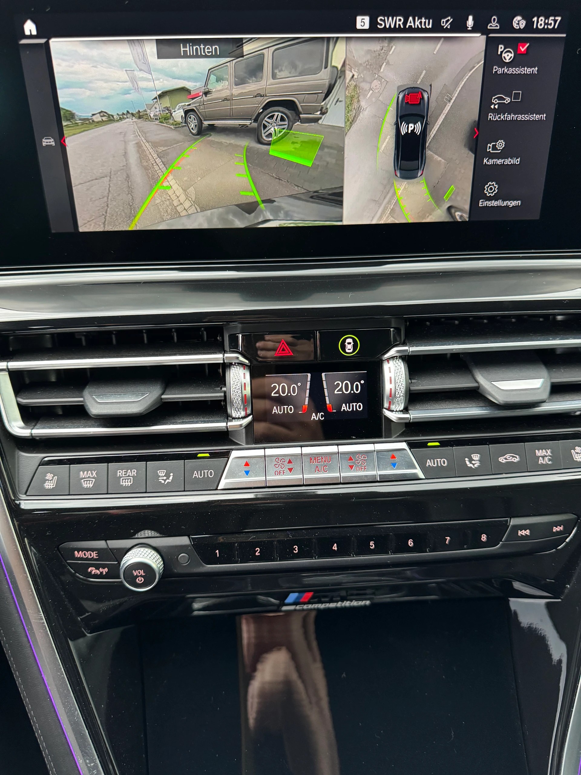 BMW M8 xDrive M Competition Steptronic-image-3