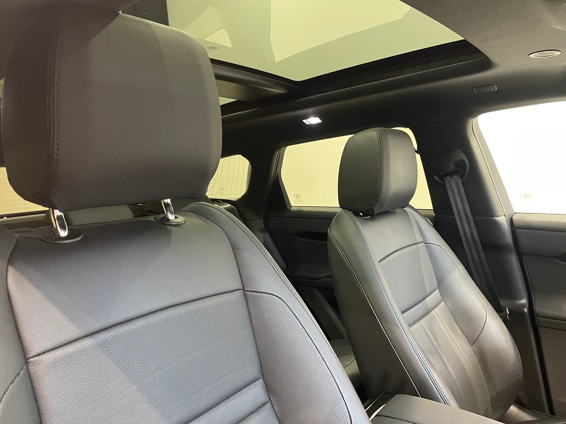 LAND ROVER Range Rover Evoque R-Dynamic P 200 SEAT9 *FACELIFT*-image-17