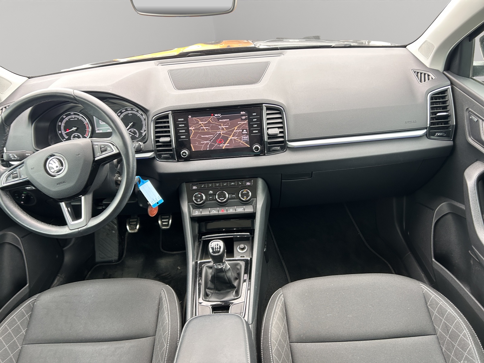 SKODA Karoq 1.5 TSI ACT Ambition-image-10