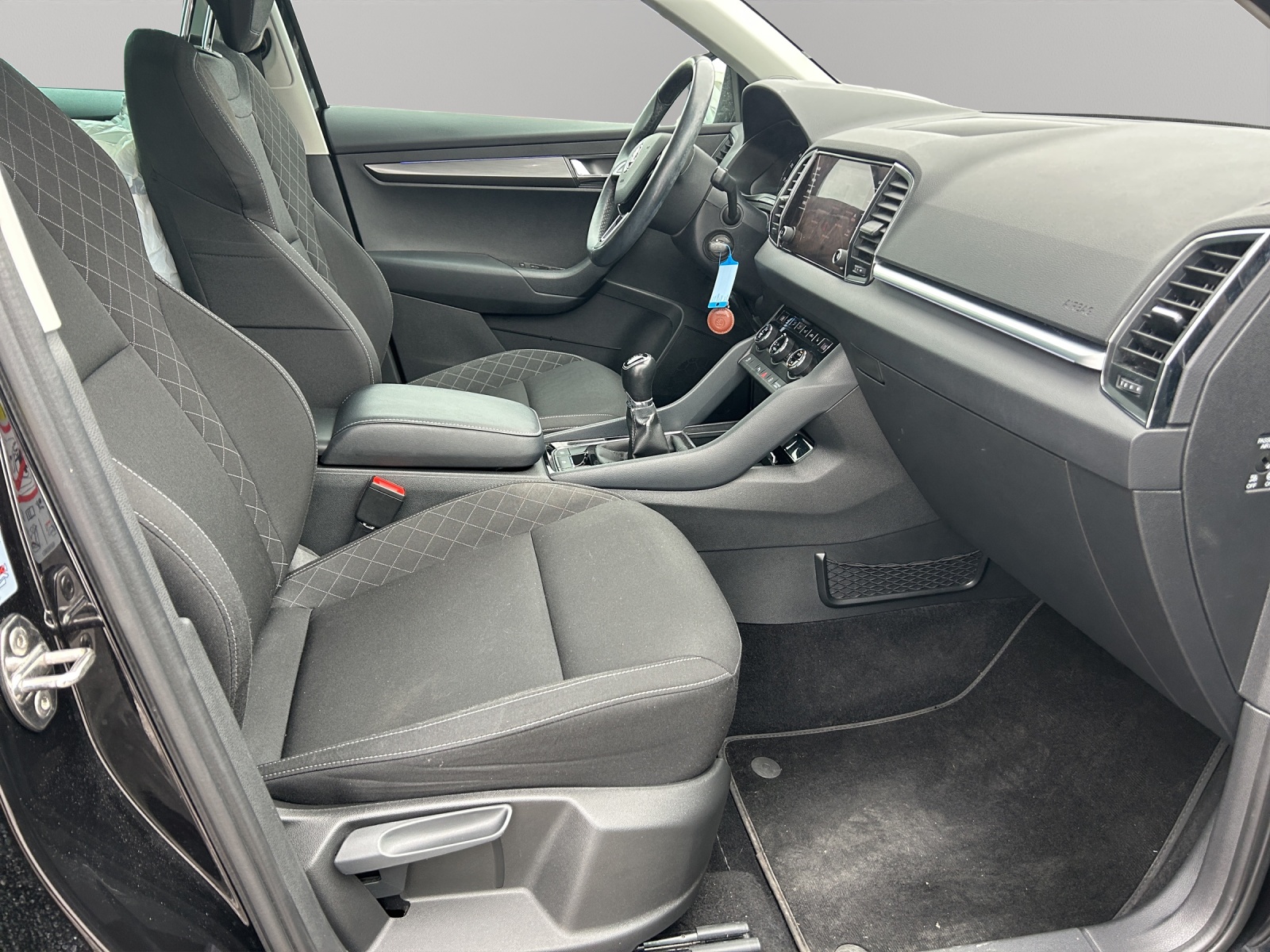 SKODA Karoq 1.5 TSI ACT Ambition-image-11