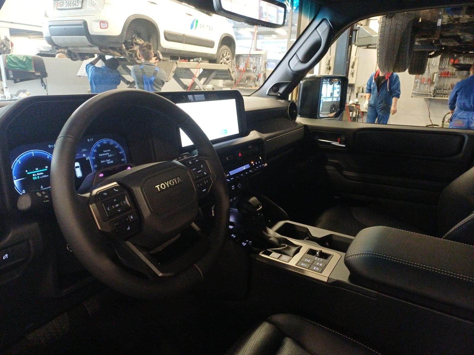 TOYOTA Land Cruiser 2.8 D 48V Invincible-image-5