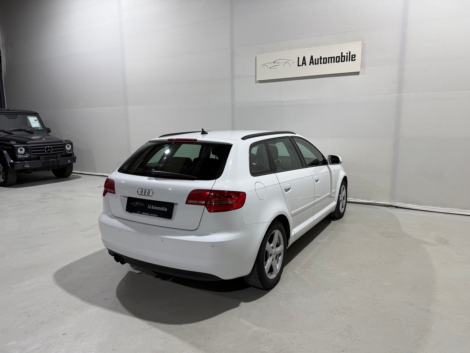 AUDI A3 Sportback 1.8 TFSI Ambition-image-9