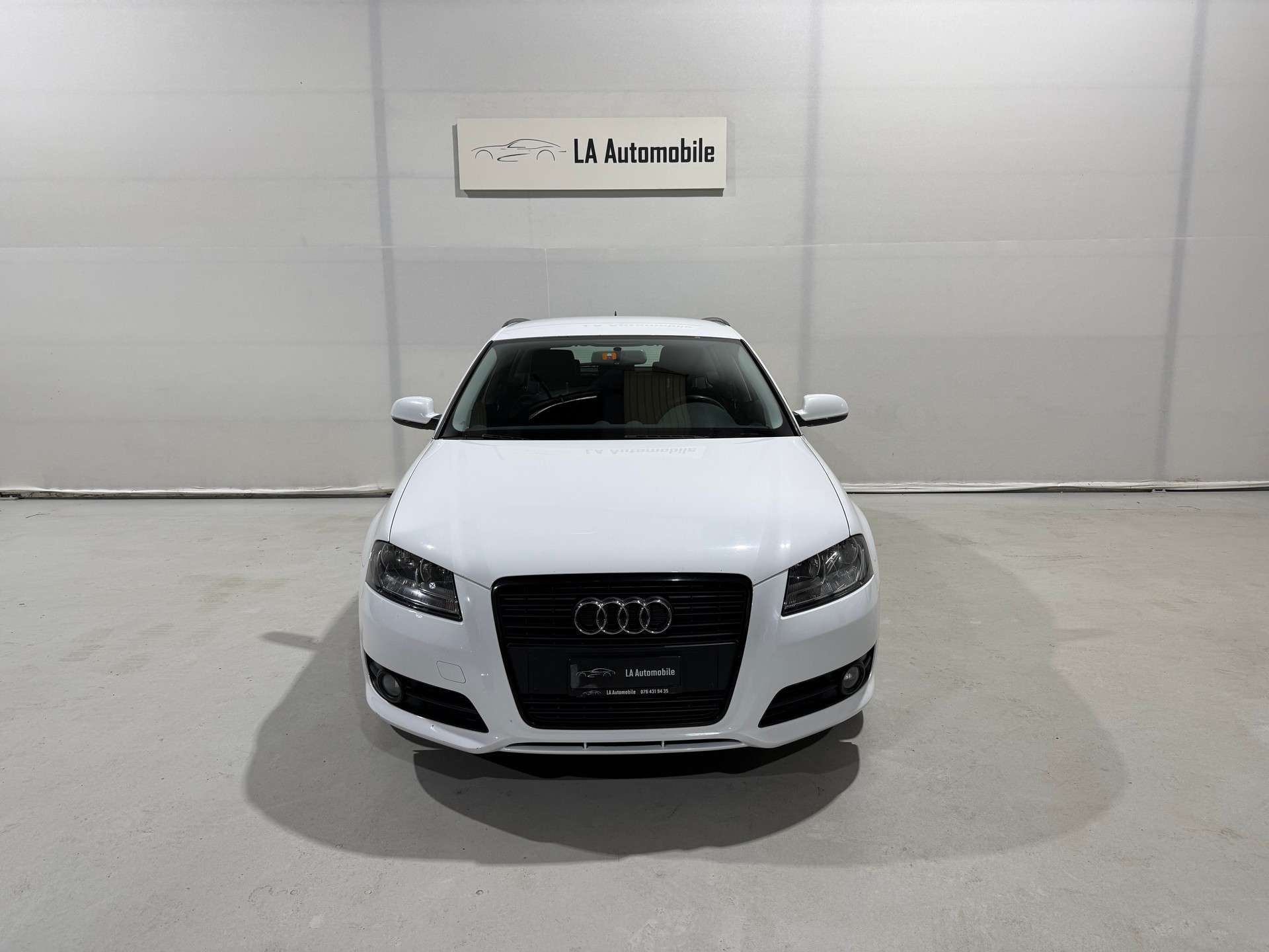 AUDI A3 Sportback 1.8 TFSI Ambition-image-3