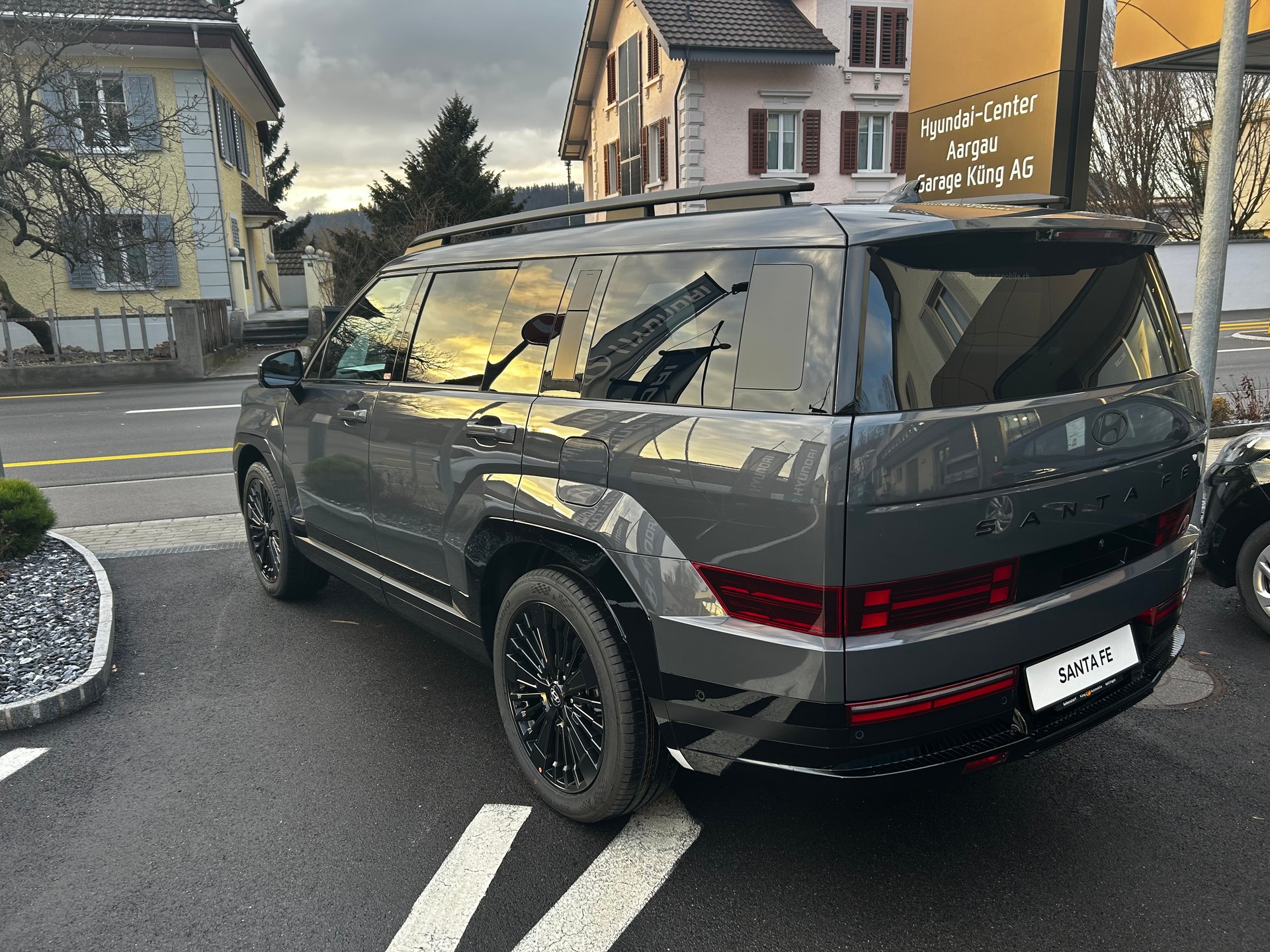HYUNDAI Santa Fe 1.6 T-GDi HEV Calligraphy 4WD Automatic Swiss Edition-image-9