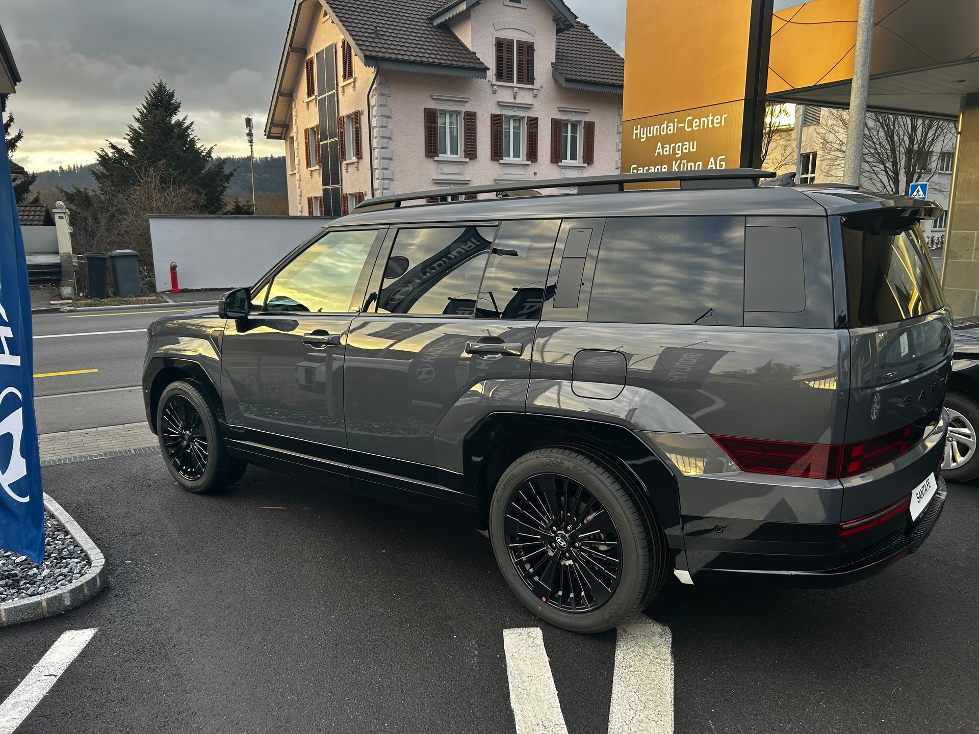 HYUNDAI Santa Fe 1.6 T-GDi HEV Calligraphy 4WD Automatic Swiss Edition-image-10