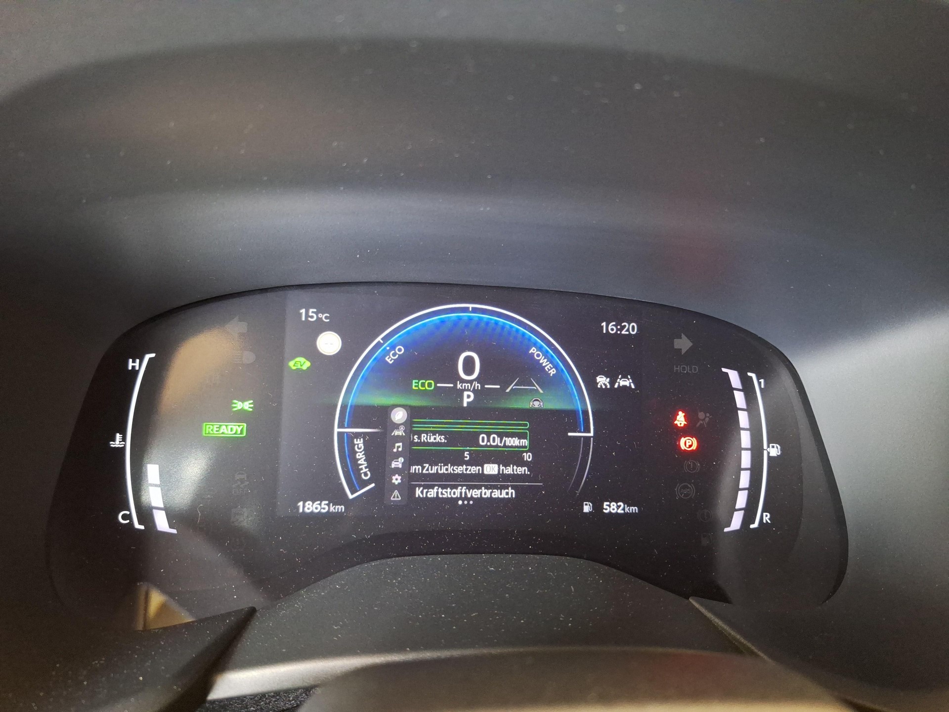 TOYOTA Aygo X 1.5 VVT-i HSD GR Sport-image-14