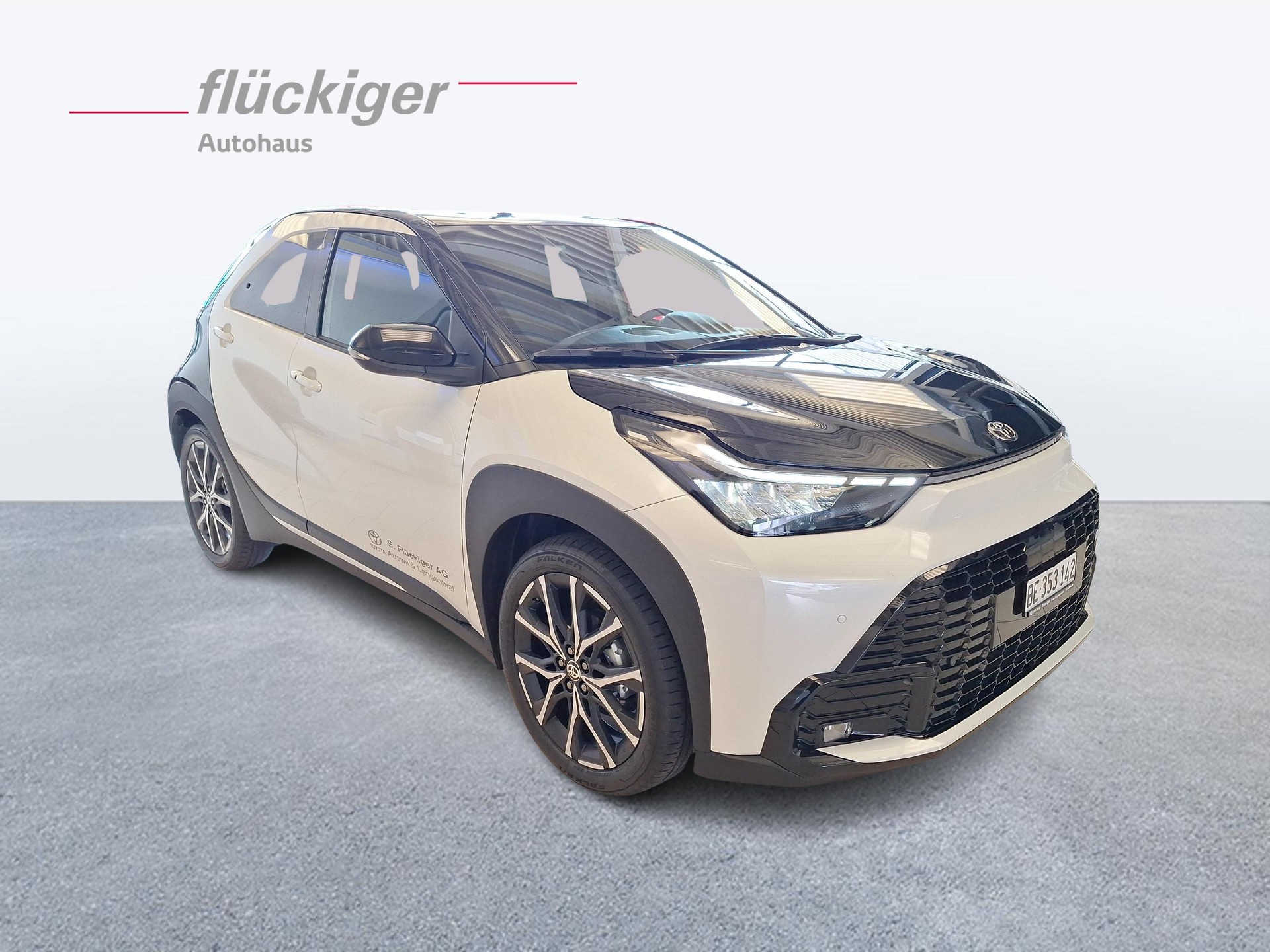 TOYOTA Aygo X 1.5 VVT-i HSD GR Sport-showroom-element-2