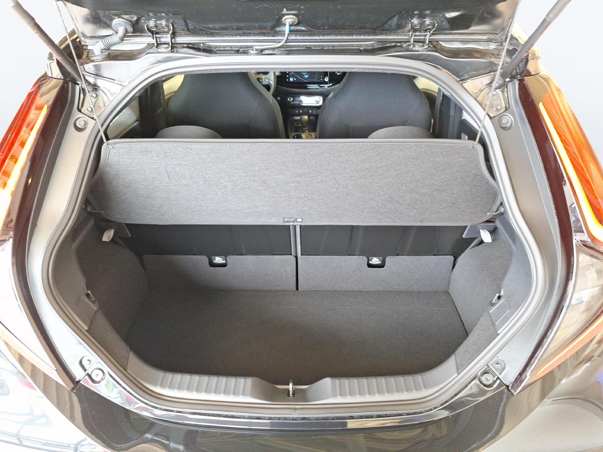 TOYOTA Aygo X 1.5 VVT-i HSD GR Sport-image-11
