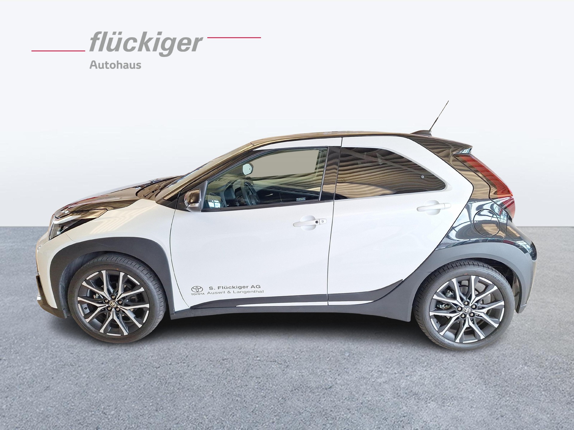 TOYOTA Aygo X 1.5 VVT-i HSD GR Sport-image-7