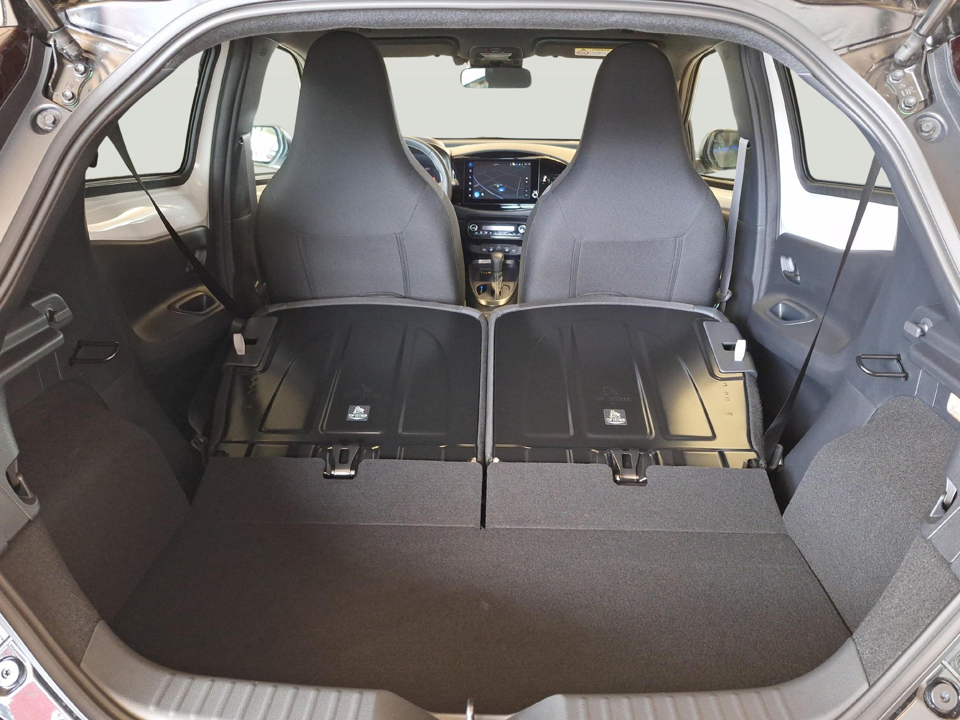 TOYOTA Aygo X 1.5 VVT-i HSD GR Sport-image-10