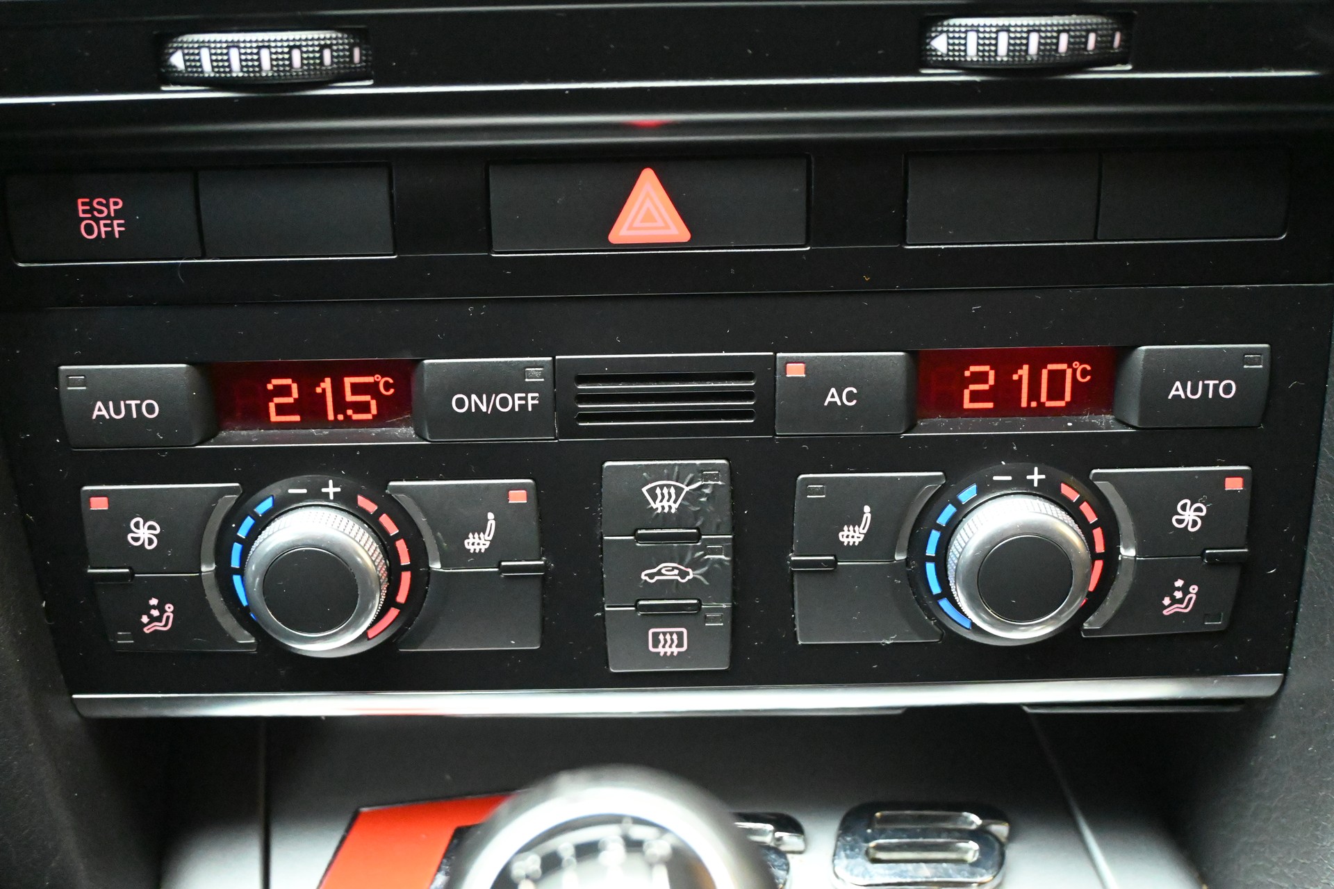 AUDI A6 Limousine 2.0 TFSI-image-11