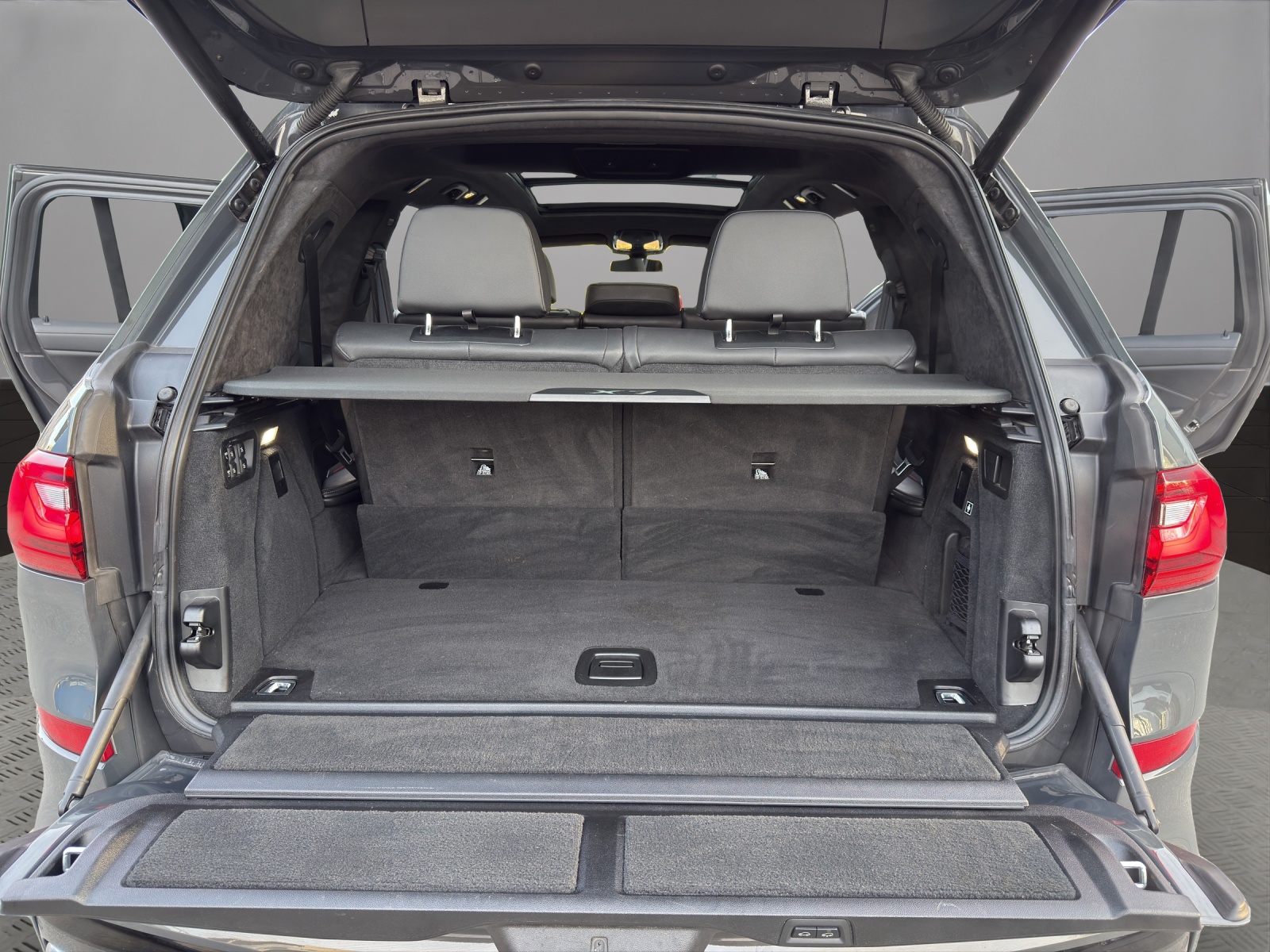 BMW X7 xDrive 48V 40d Steptronic-image-17