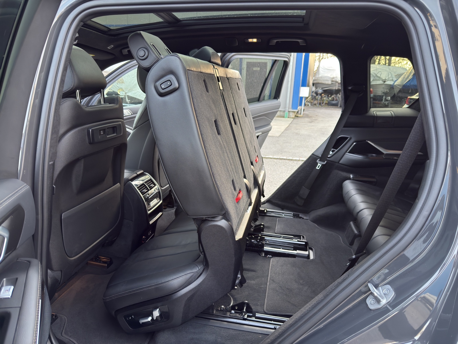 BMW X7 xDrive 48V 40d Steptronic-image-28