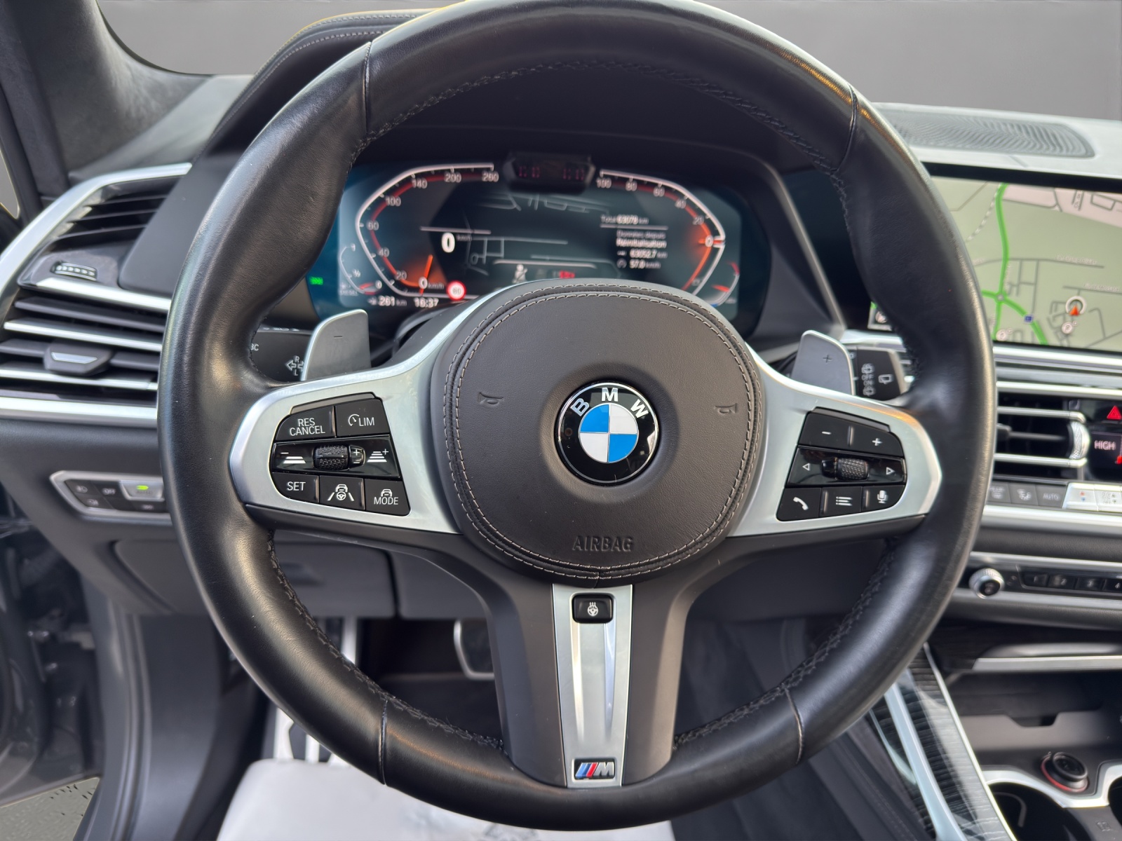 BMW X7 xDrive 48V 40d Steptronic-image-9