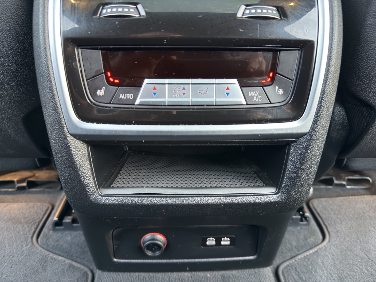 BMW X7 xDrive 48V 40d Steptronic-image-30