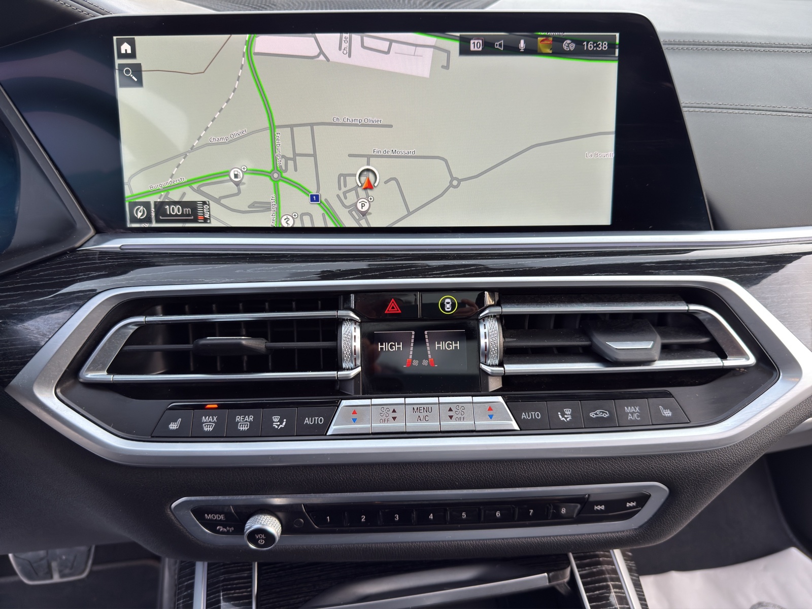 BMW X7 xDrive 48V 40d Steptronic-image-14