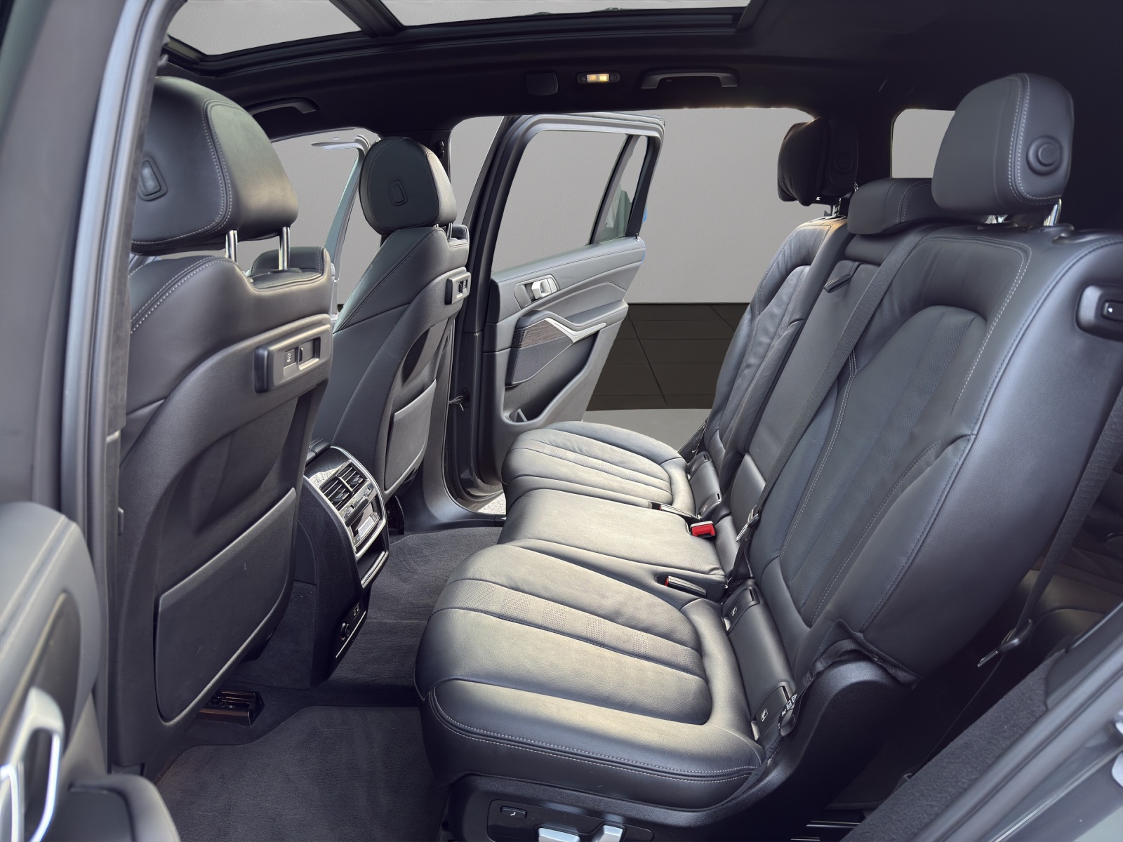 BMW X7 xDrive 48V 40d Steptronic-image-12