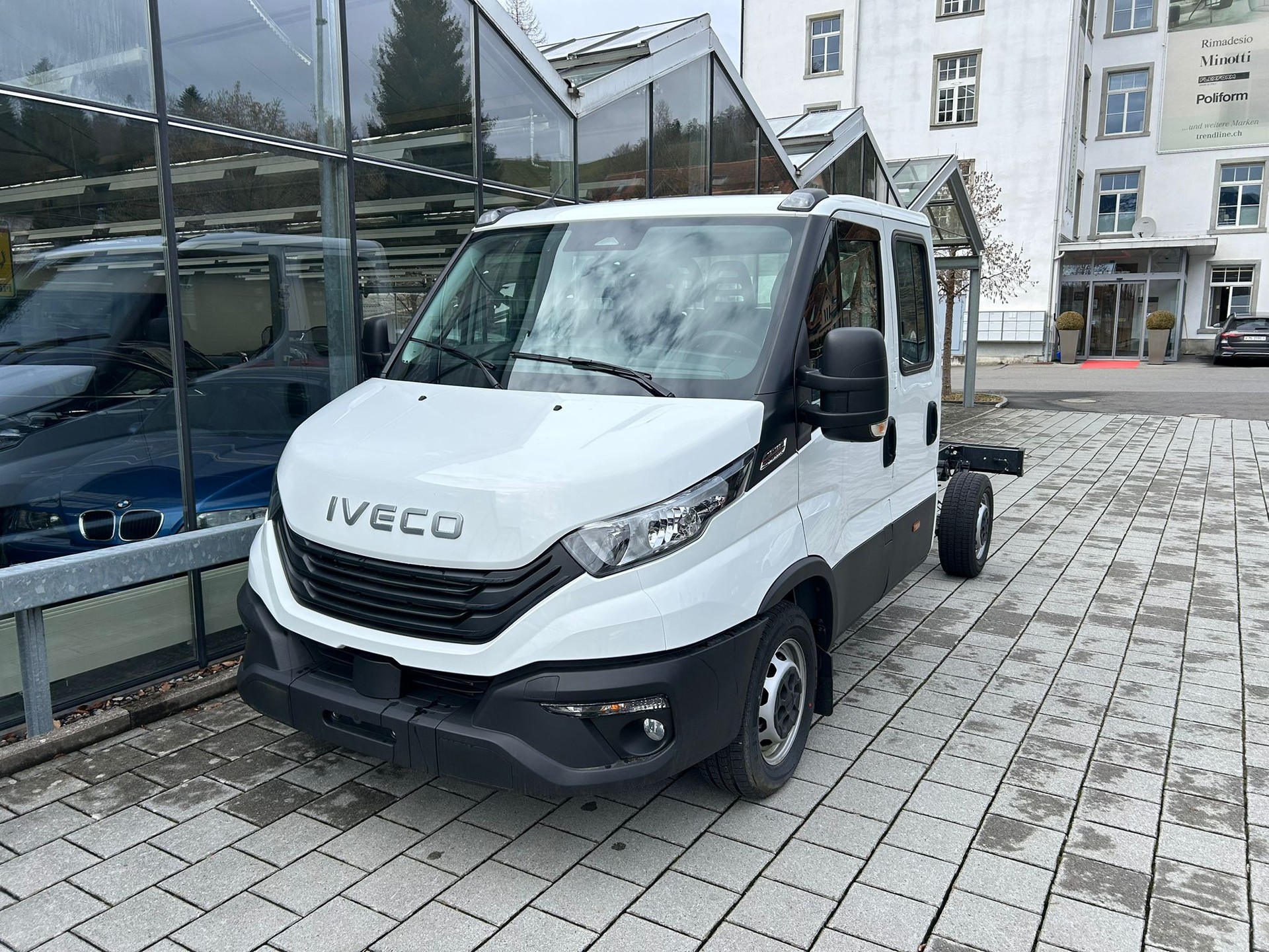 IVECO 35 S 16 H3.0 A8 D 3450-showroom-element-1