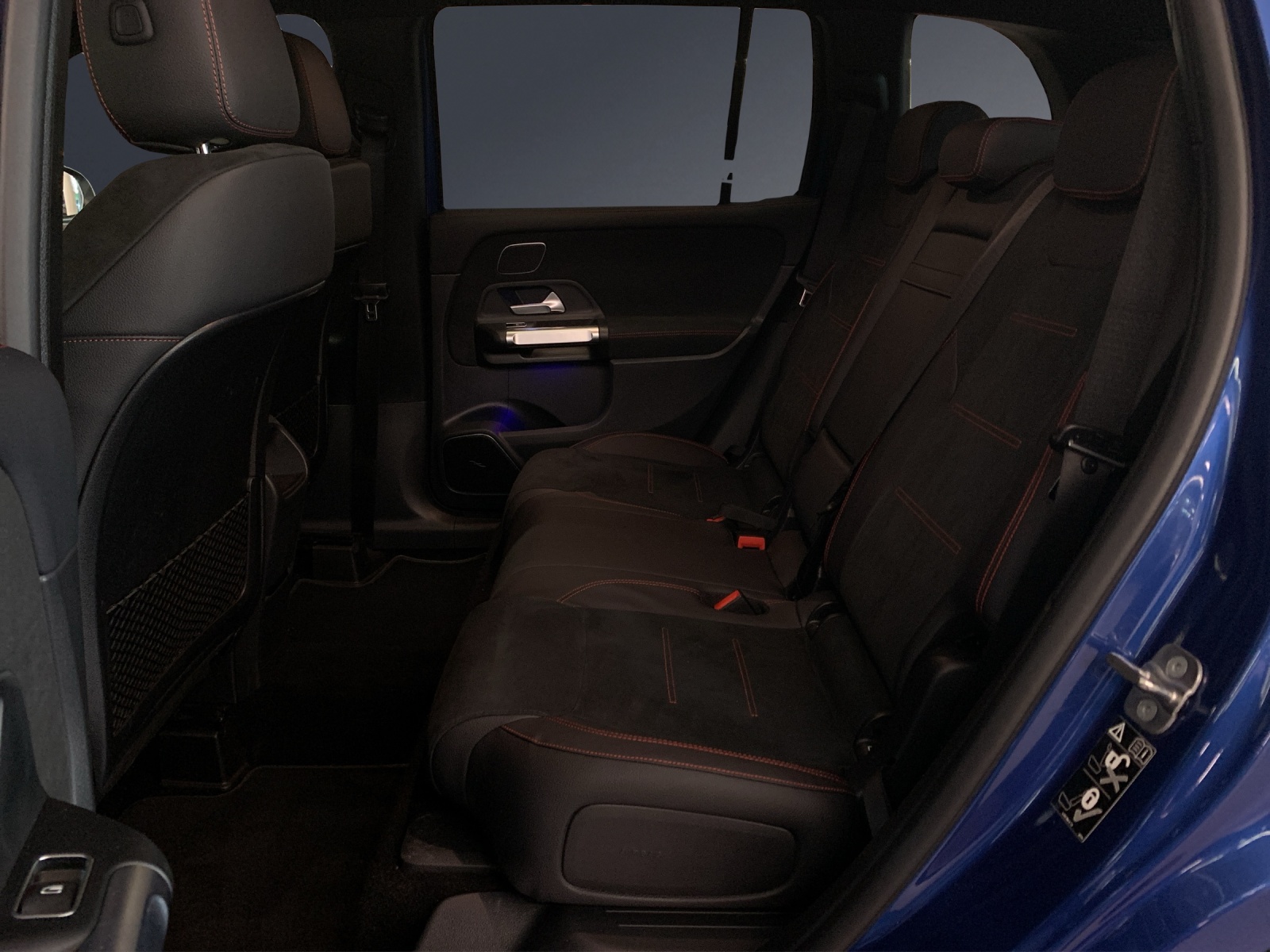 MERCEDES-BENZ GLB 250 4Matic 8G-Tronic-image-10