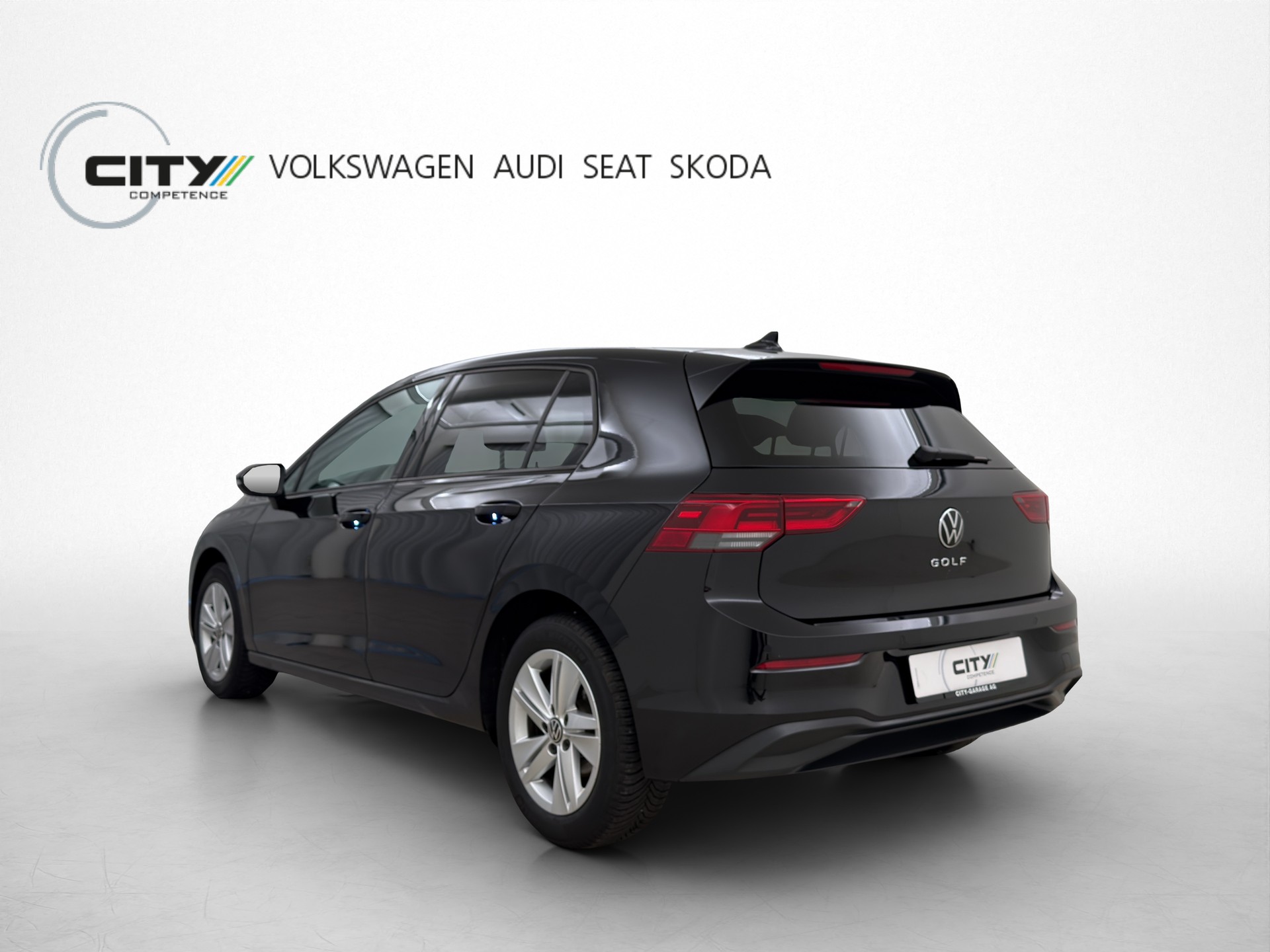 VW Golf 2.0 TDI Life DSG-image-1