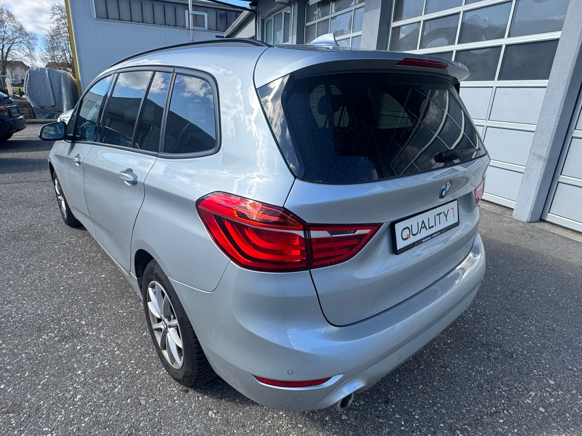 BMW 216d Gran Tourer DKG-image-4